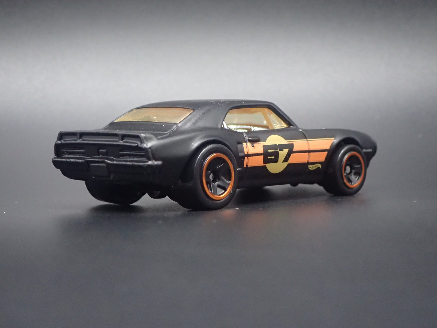 1967 67 PONTIAC FIREBIRD BLACK 1/64 SCALE COLLECTIBLE DIORAMA DIECAST MODEL CAR