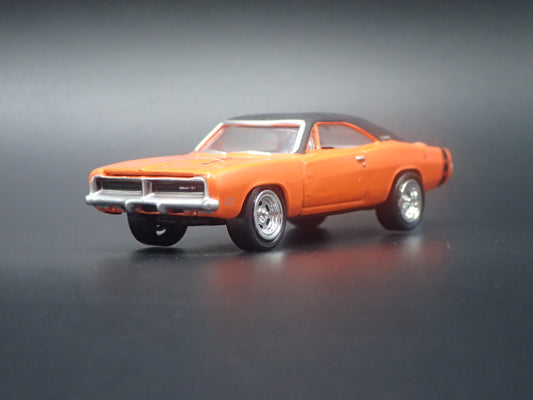 1969 69 DODGE CHARGER R/T 1:64 SCALE COLLECTIBLE DIORAMA DIECAST MODEL CAR