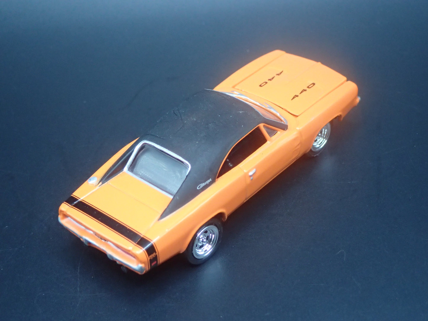 1969 69 DODGE CHARGER R/T 1:64 SCALE COLLECTIBLE DIORAMA DIECAST MODEL CAR