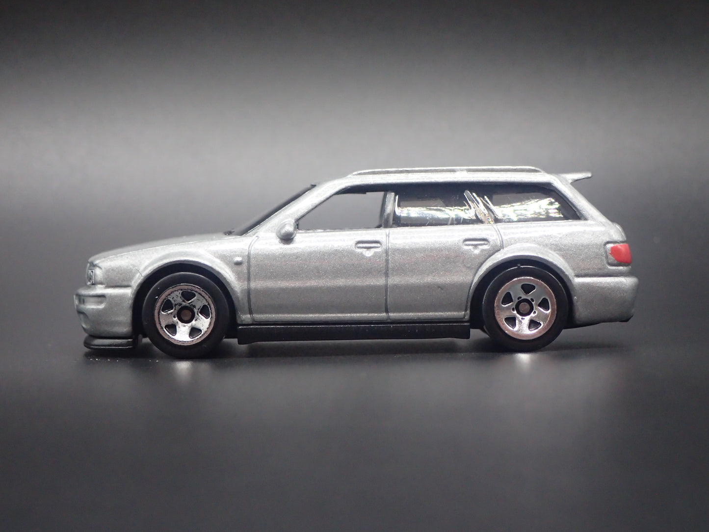 1994-1995 AUDI AVANT RS2 STATION WAGON SILVER 1/64 SCALE DIECAST MODEL CAR