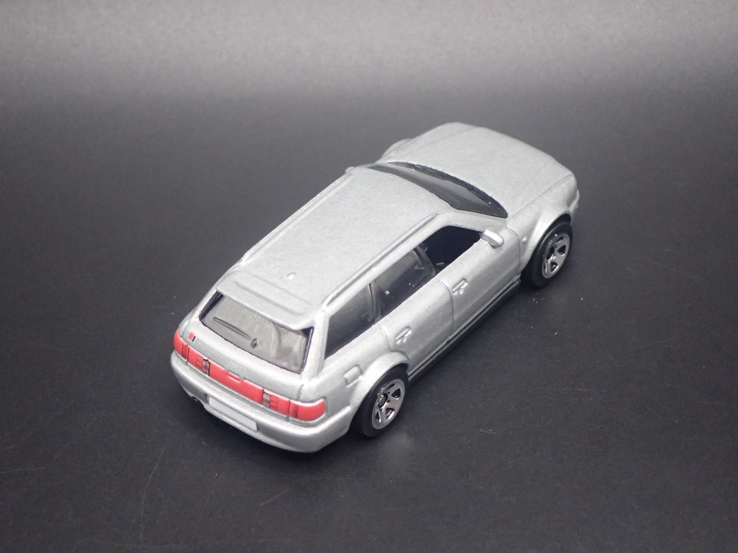 1994-1995 AUDI AVANT RS2 STATION WAGON SILVER 1/64 SCALE DIECAST MODEL CAR