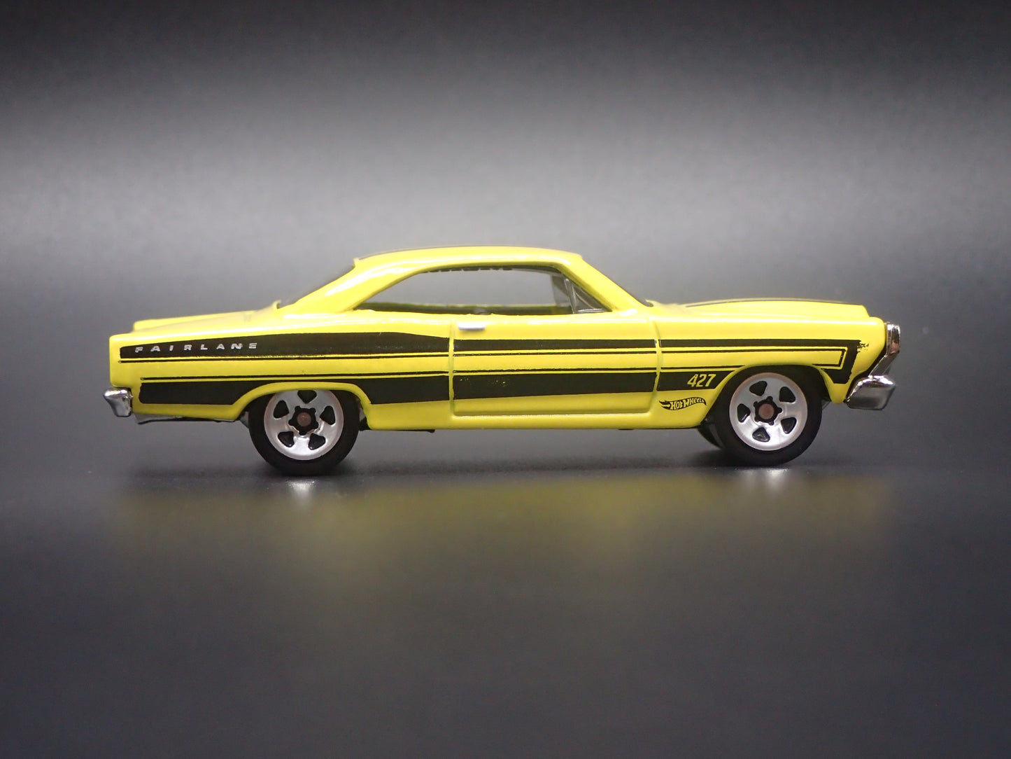 1966 66 FORD FAIRLANE 427 YELLOW 1:64 SCALE COLLECTIBLE DIECAST MODEL CAR
