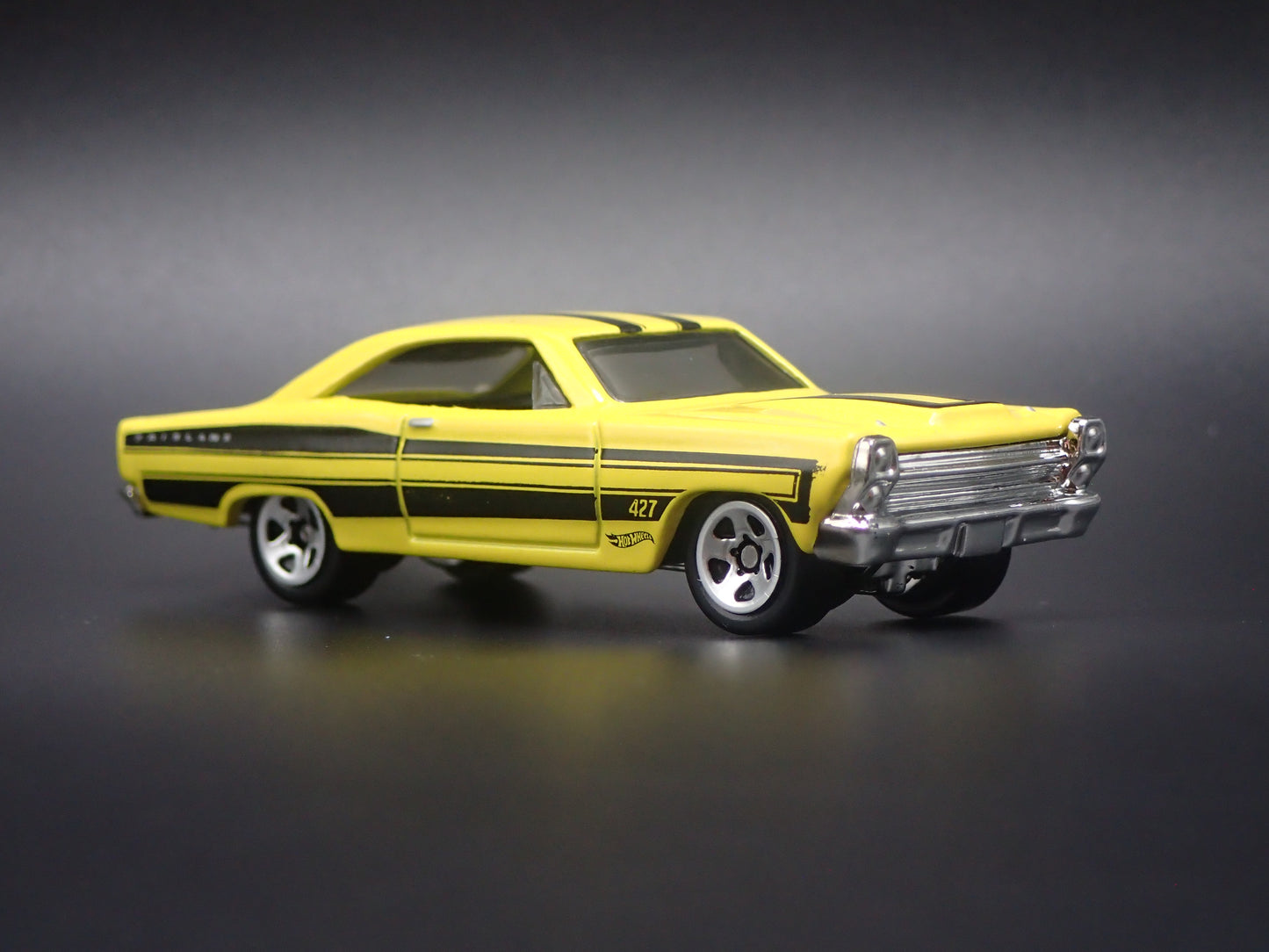 1966 66 FORD FAIRLANE 427 YELLOW 1:64 SCALE COLLECTIBLE DIECAST MODEL CAR