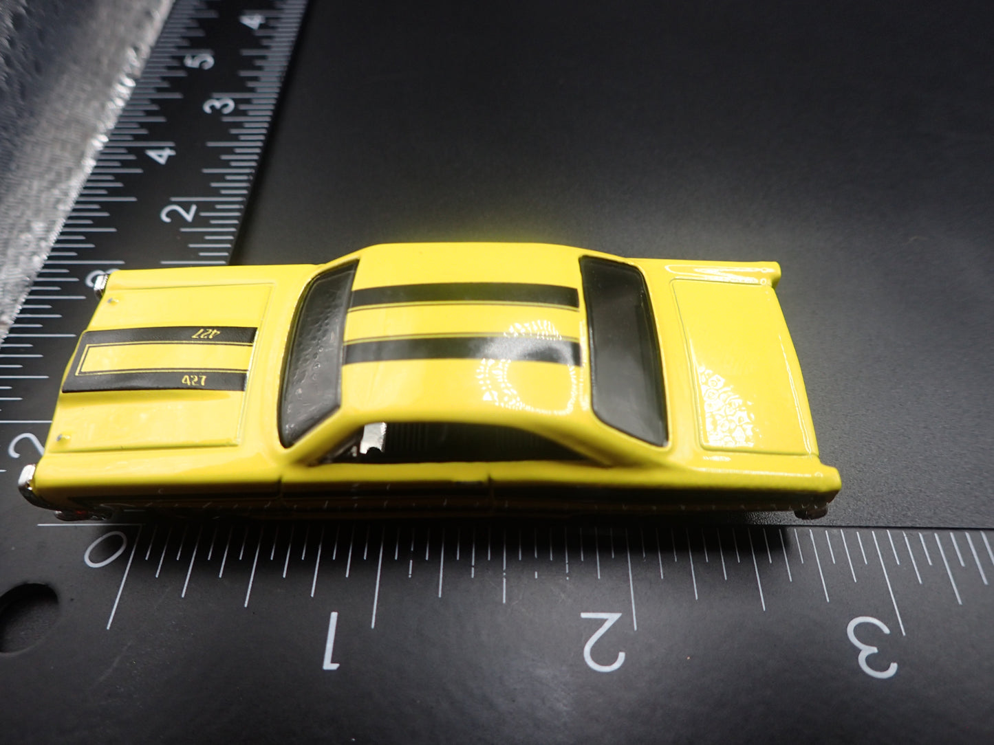 1966 66 FORD FAIRLANE 427 YELLOW 1:64 SCALE COLLECTIBLE DIECAST MODEL CAR