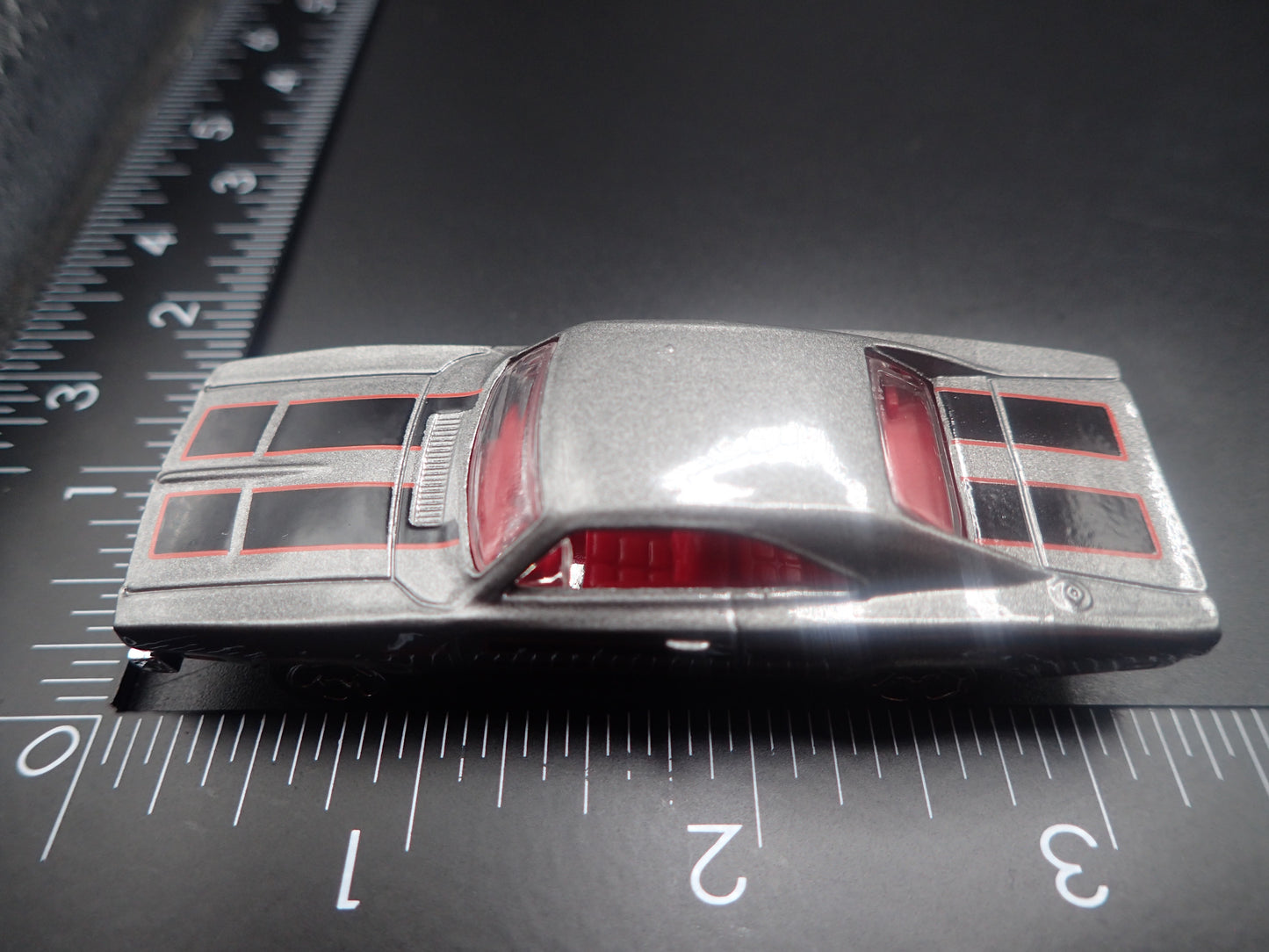 1969 69 DODGE CHARGER SILVER 1:64 SCALE COLLECTIBLE DIORAMA DIECAST MODEL CAR