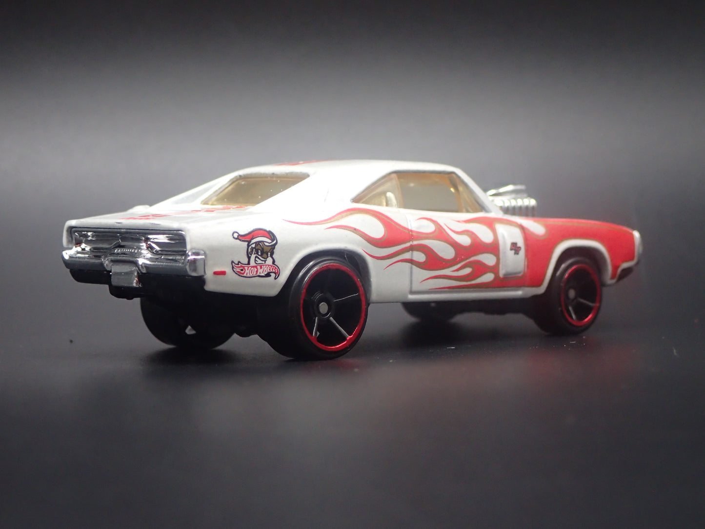 1970 70 DODGE CHARGER RT WHITE 1/64 SCALE COLLECTIBLE DIECAST MODEL CAR