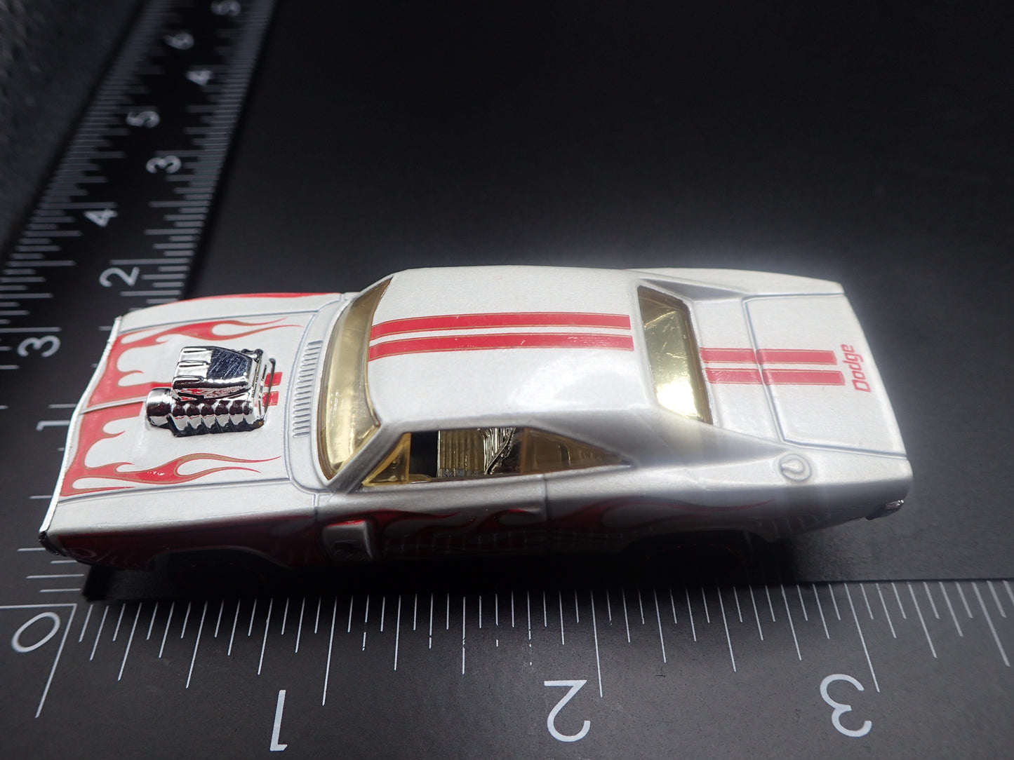 1970 70 DODGE CHARGER RT WHITE 1/64 SCALE COLLECTIBLE DIECAST MODEL CAR