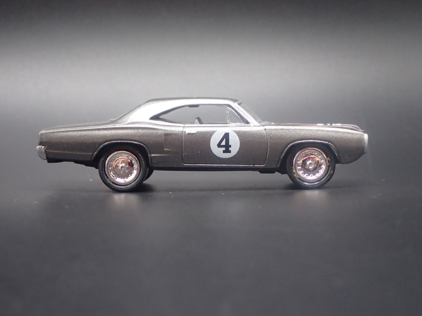 1970 70 DODGE SUPER BEE GRAY 1/64 SCALE COLLECTIBLE DIORAMA DIECAST MODEL CAR