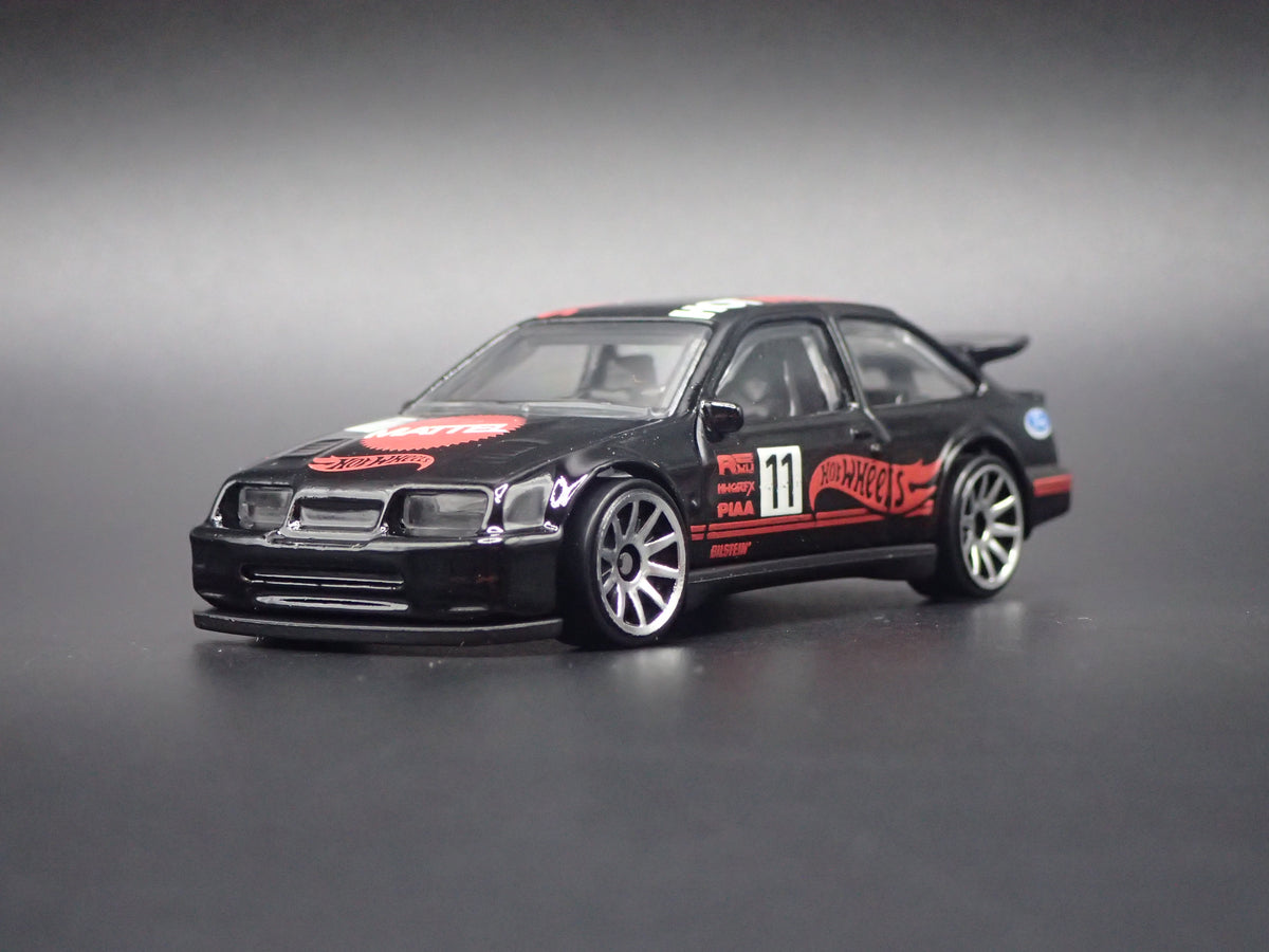 1987 87 FORD SIERRA COSWORTH 1:64 SCALE COLLECTIBLE DIORAMA DIECAST MODEL CAR