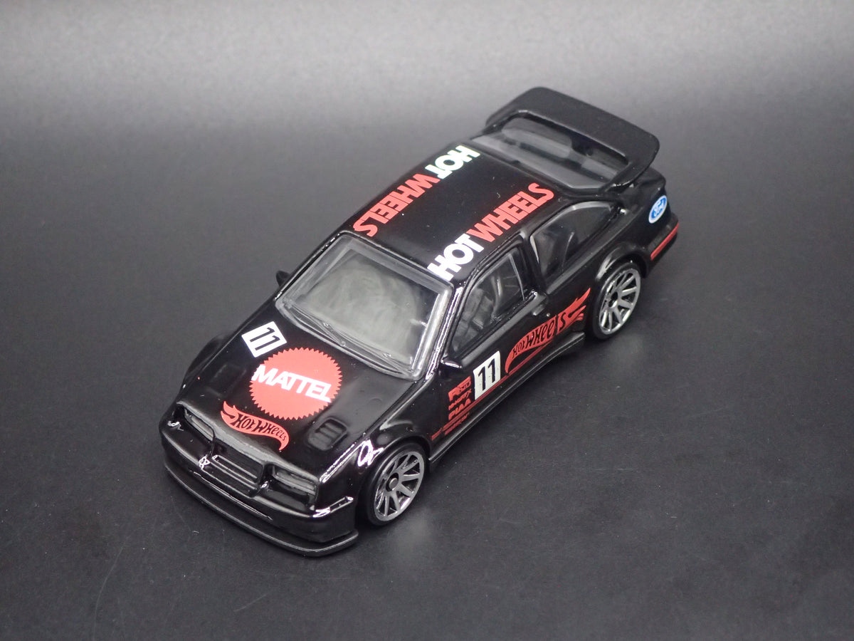 1987 87 FORD SIERRA COSWORTH 1:64 SCALE COLLECTIBLE DIORAMA DIECAST MODEL CAR