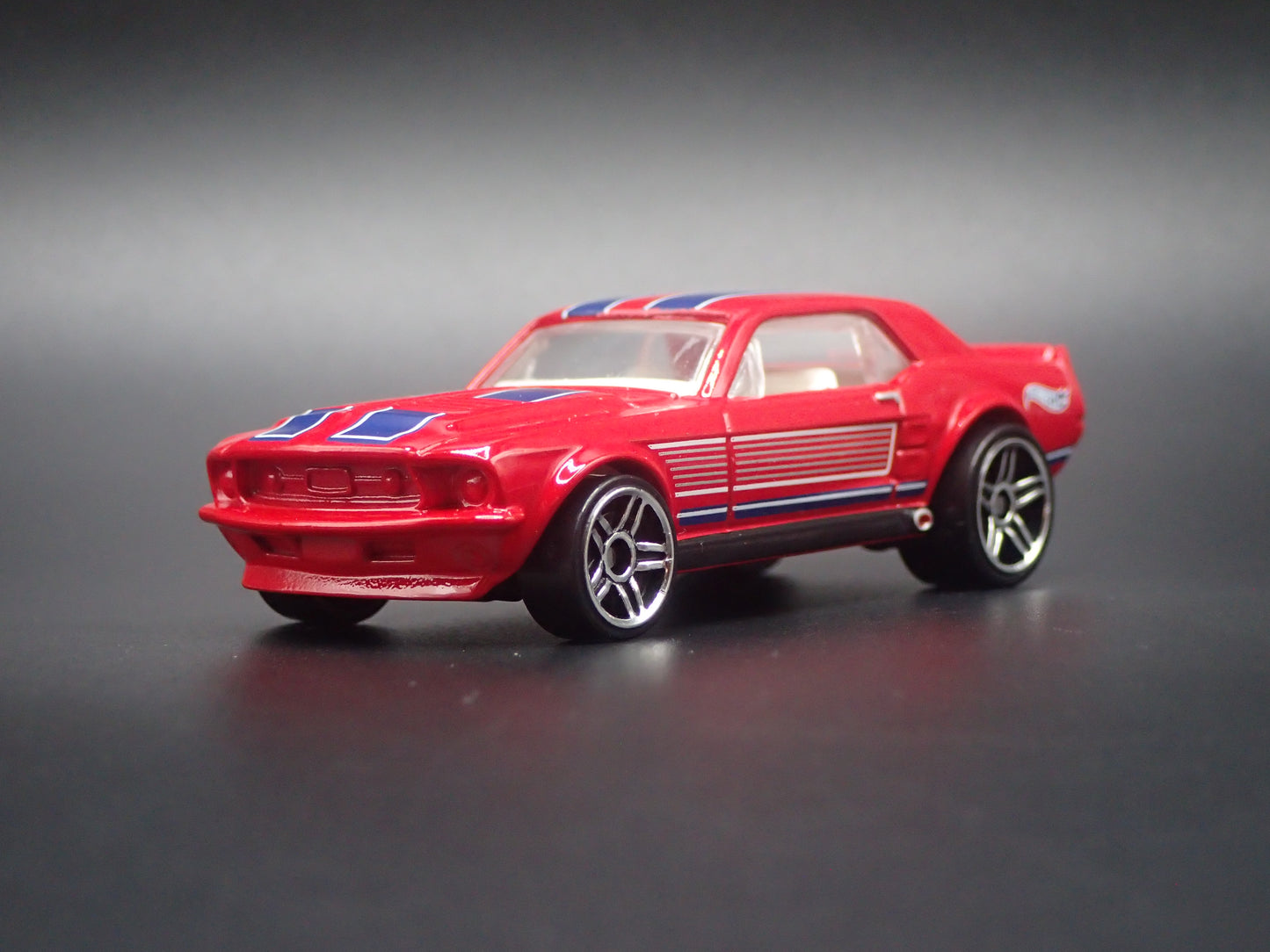 1967 67 FORD MUSTANG COUPE RED 1:64 SCALE COLLECTIBLE DIECAST MODEL CAR