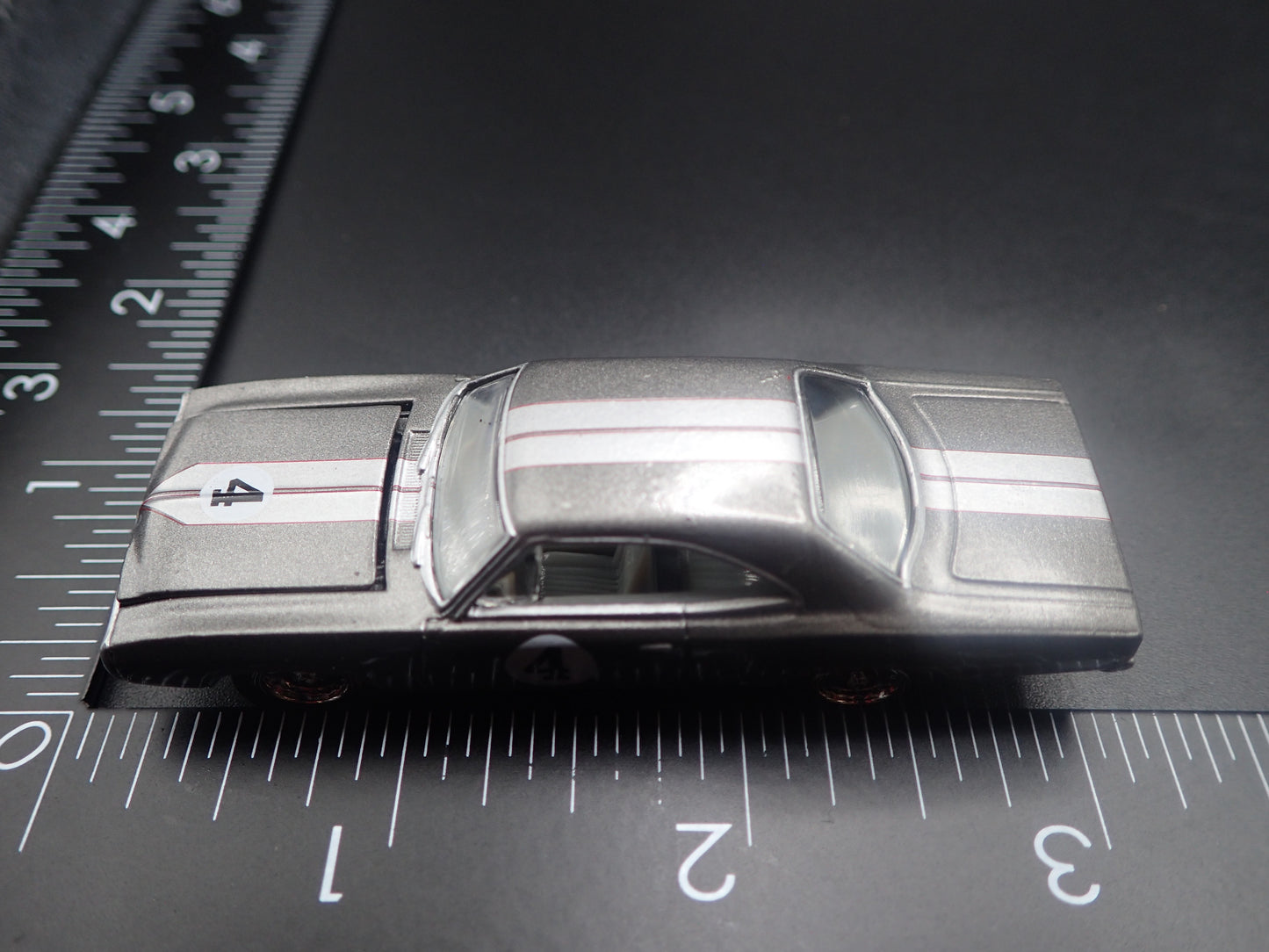 1970 70 DODGE SUPER BEE GRAY 1/64 SCALE COLLECTIBLE DIORAMA DIECAST MODEL CAR
