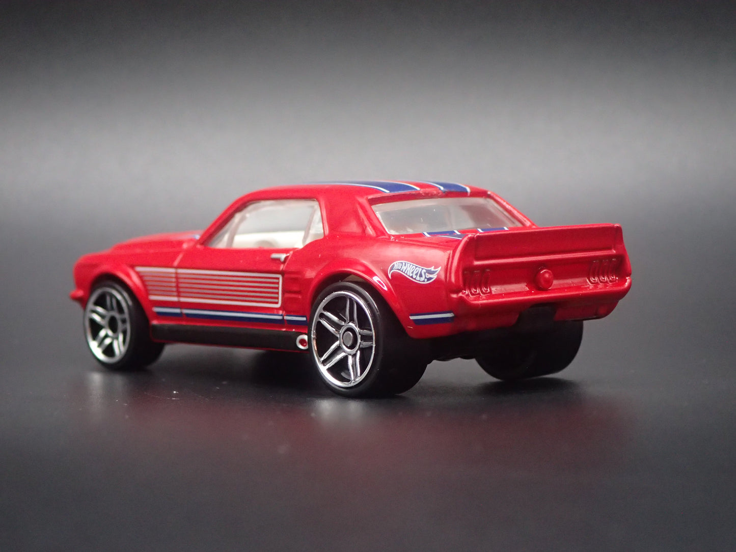 1967 67 FORD MUSTANG COUPE RED 1:64 SCALE COLLECTIBLE DIECAST MODEL CAR
