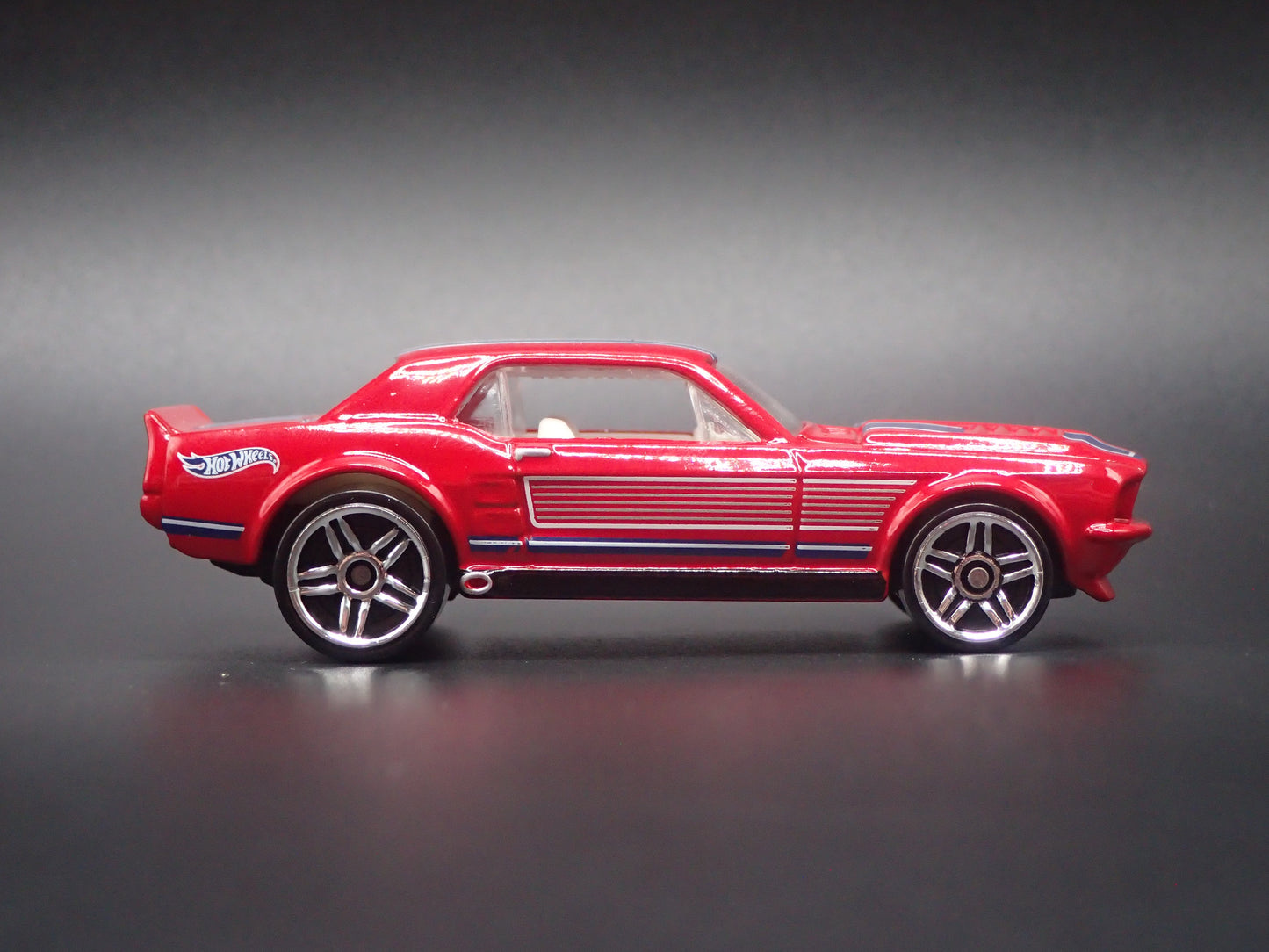 1967 67 FORD MUSTANG COUPE RED 1:64 SCALE COLLECTIBLE DIECAST MODEL CAR