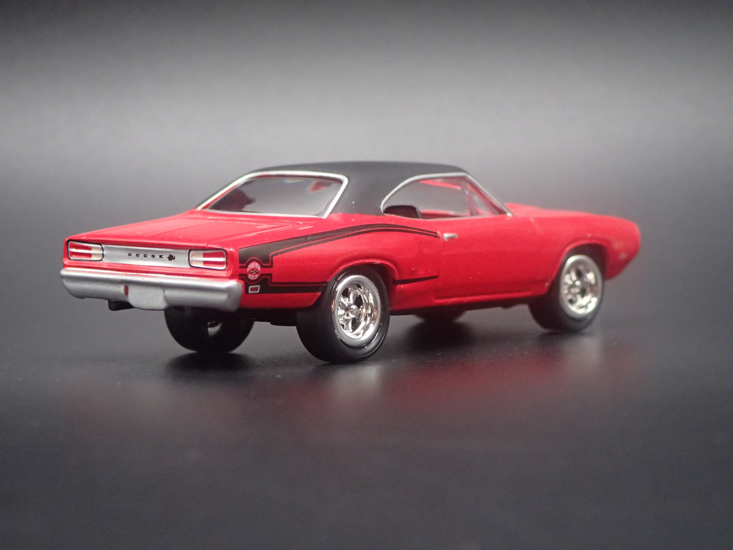 1970 70 DODGE SUPER BEE ORANGE 1/64 SCALE COLLECTIBLE DIORAMA DIECAST MODEL CAR