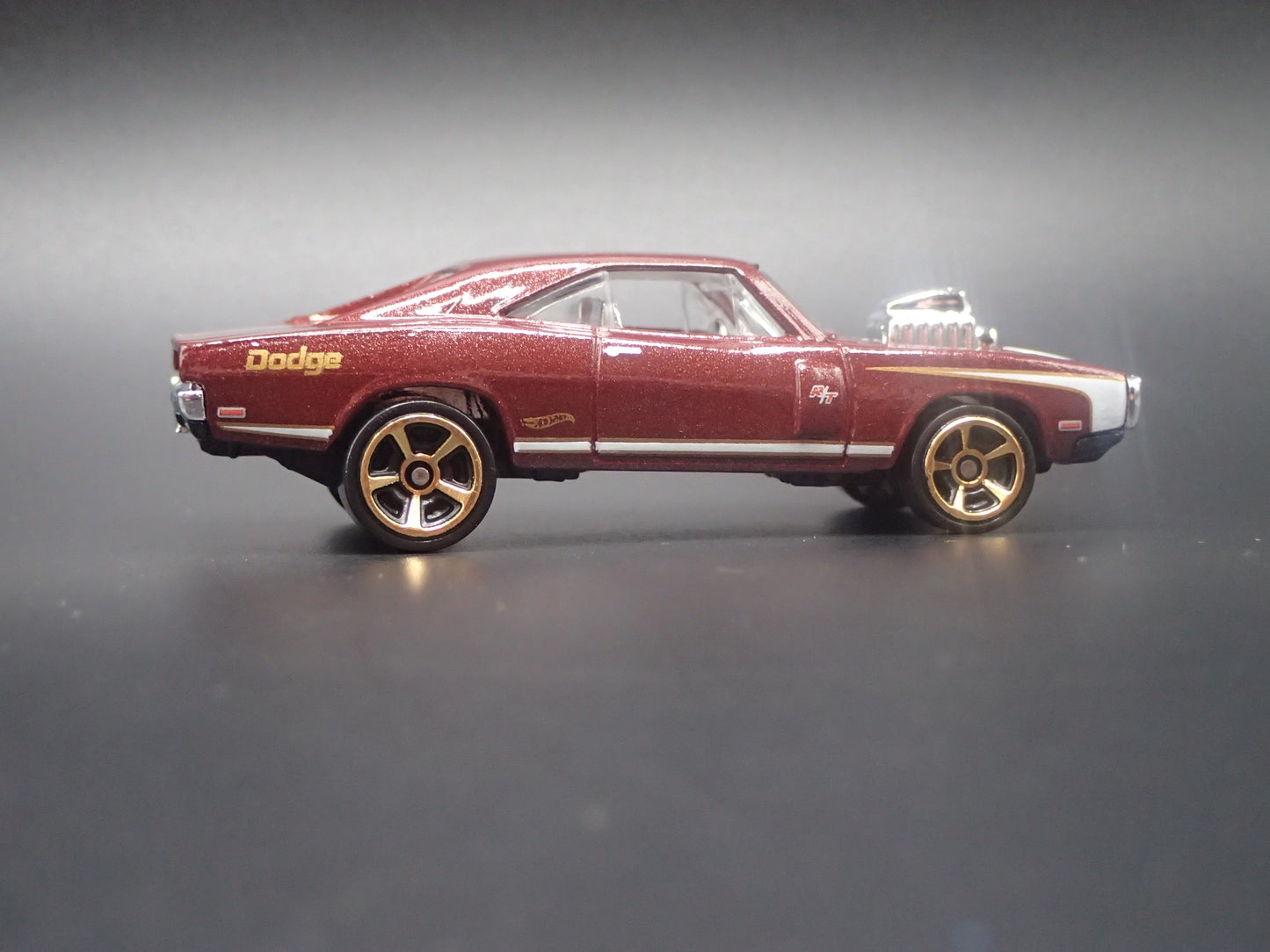 1970 70 DODGE CHARGER RT BURGUNDY 1/64 SCALE COLLECTIBLE DIECAST MODEL CAR