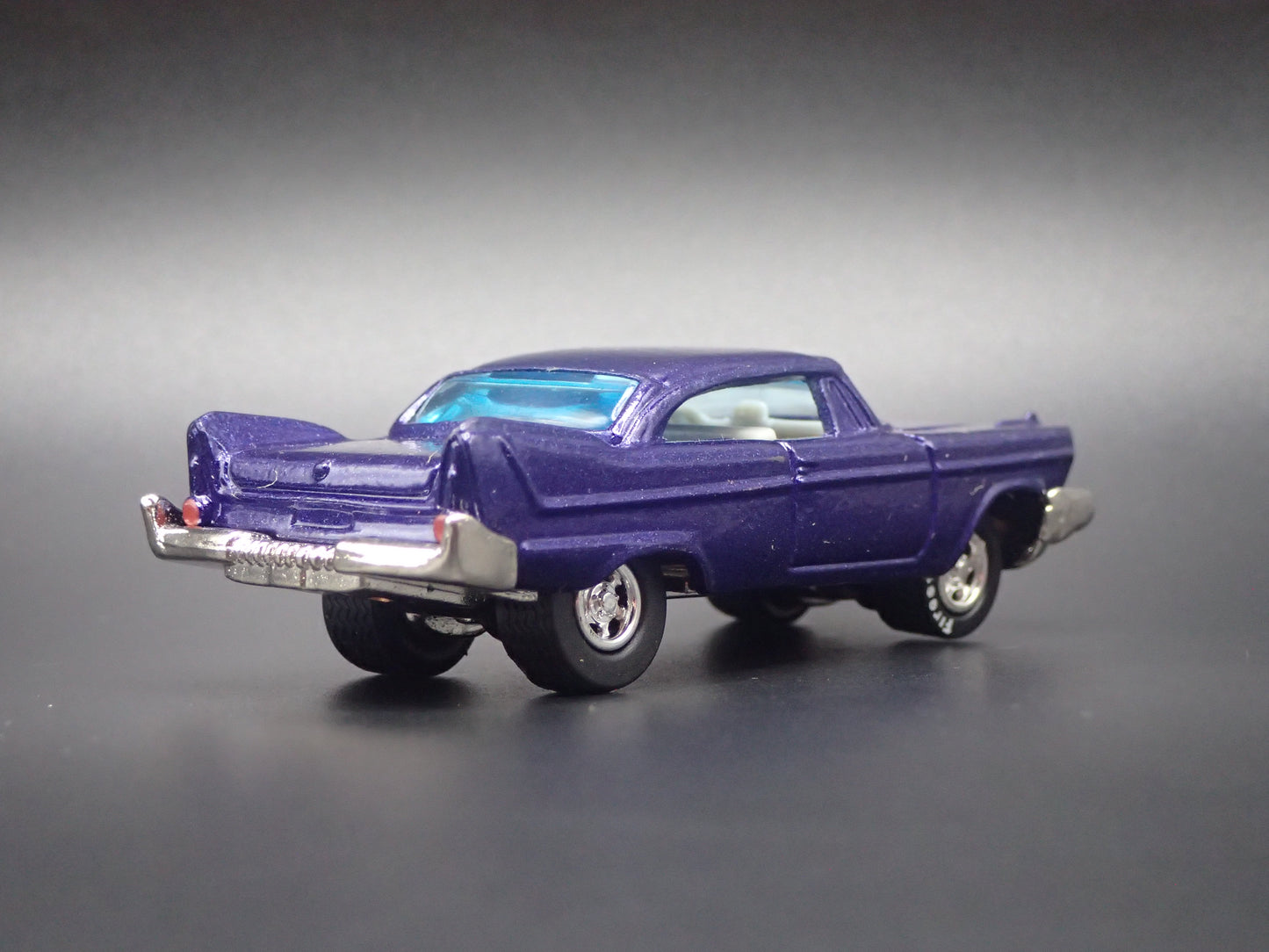CHRISTINE 1958 58 PLYMOUTH FURY 1/64 SCALE COLLECTIBLE DIORAMA DIECAST MODEL CAR