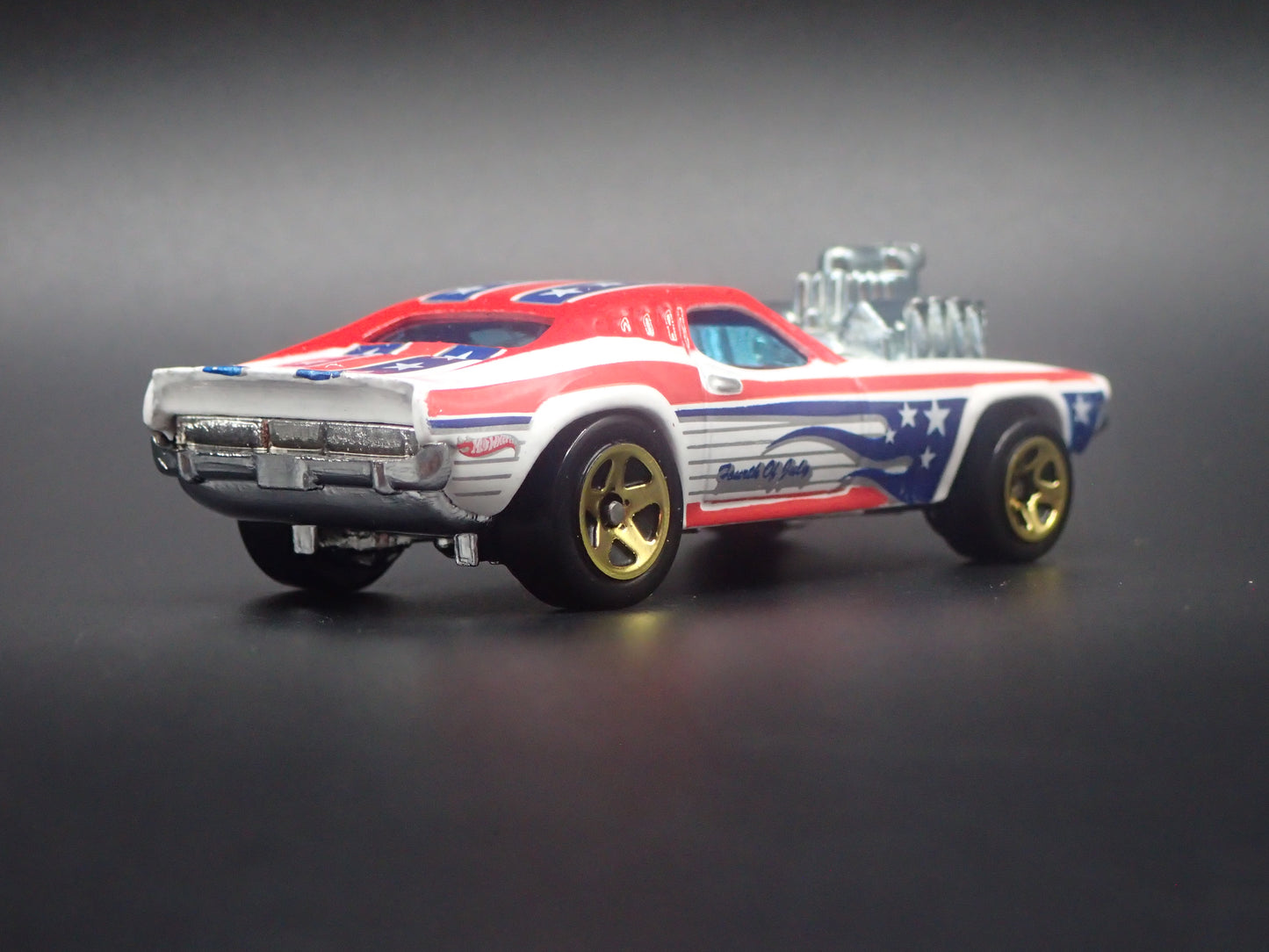 ROGER DODGER DIXIE CHALLENGER 1/64 SCALE COLLECTIBLE DIORAMA DIECAST MODEL CAR