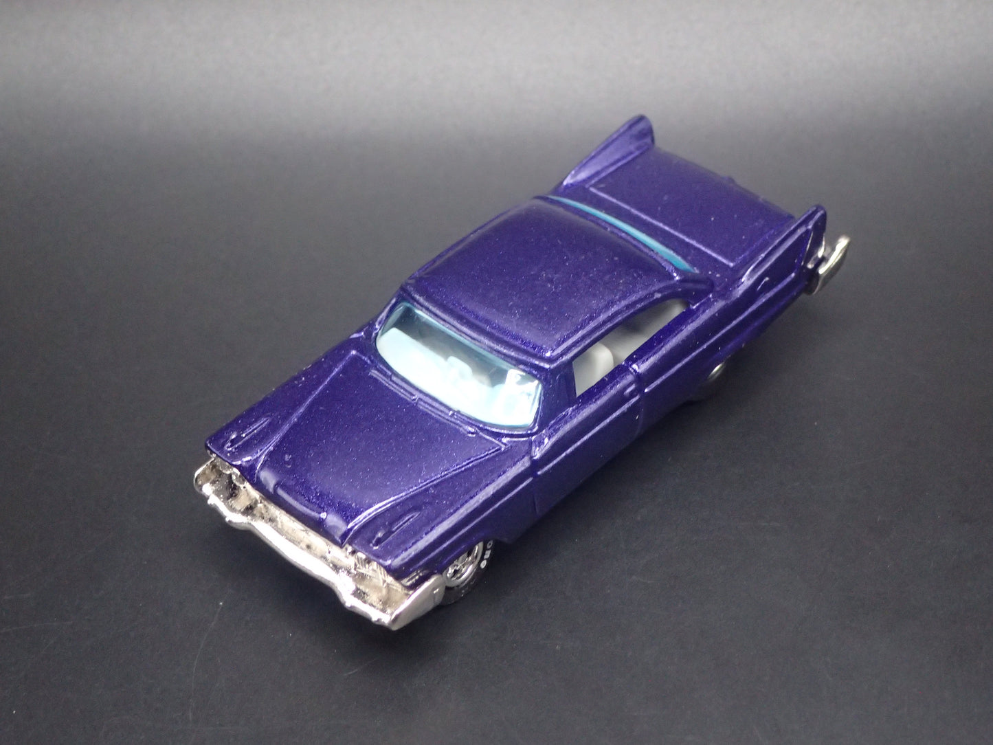 CHRISTINE 1958 58 PLYMOUTH FURY 1/64 SCALE COLLECTIBLE DIORAMA DIECAST MODEL CAR