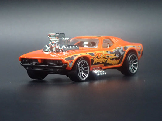 ROGER DODGER DIXIE CHALLENGER 1/64 SCALE COLLECTIBLE DIORAMA DIECAST MODEL CAR