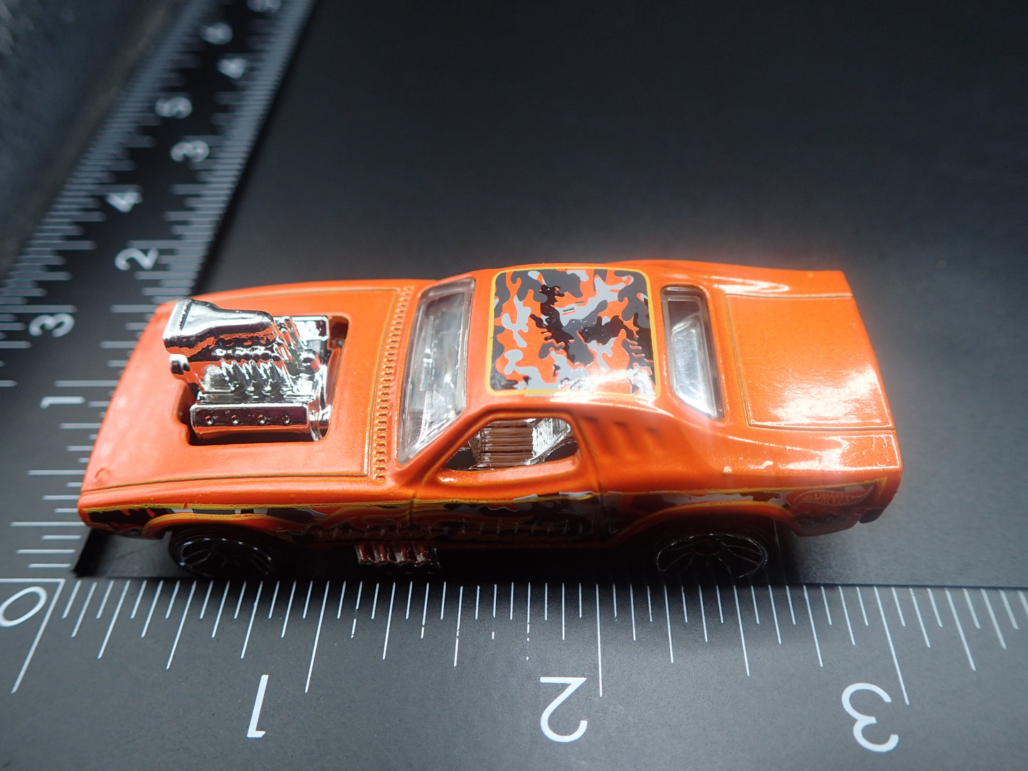 ROGER DODGER DIXIE CHALLENGER 1/64 SCALE COLLECTIBLE DIORAMA DIECAST MODEL CAR
