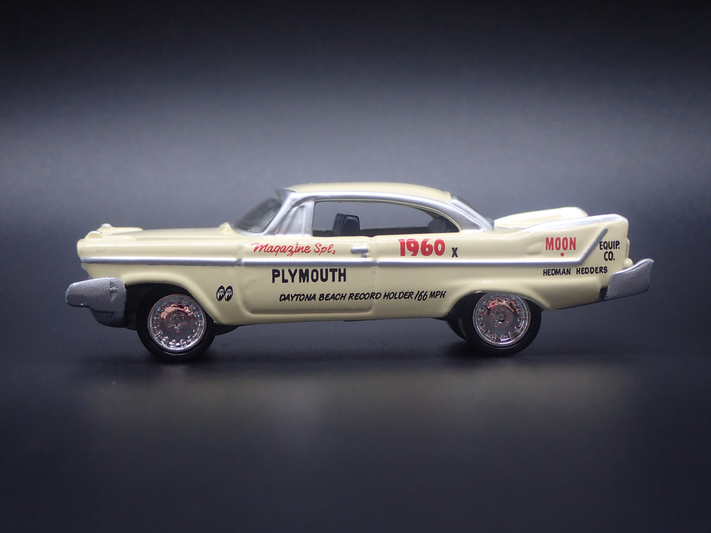 1957 57 PLYMOUTH FURY MOONEYES 1:64 SCALE  DIORAMA DIECAST MODEL CAR