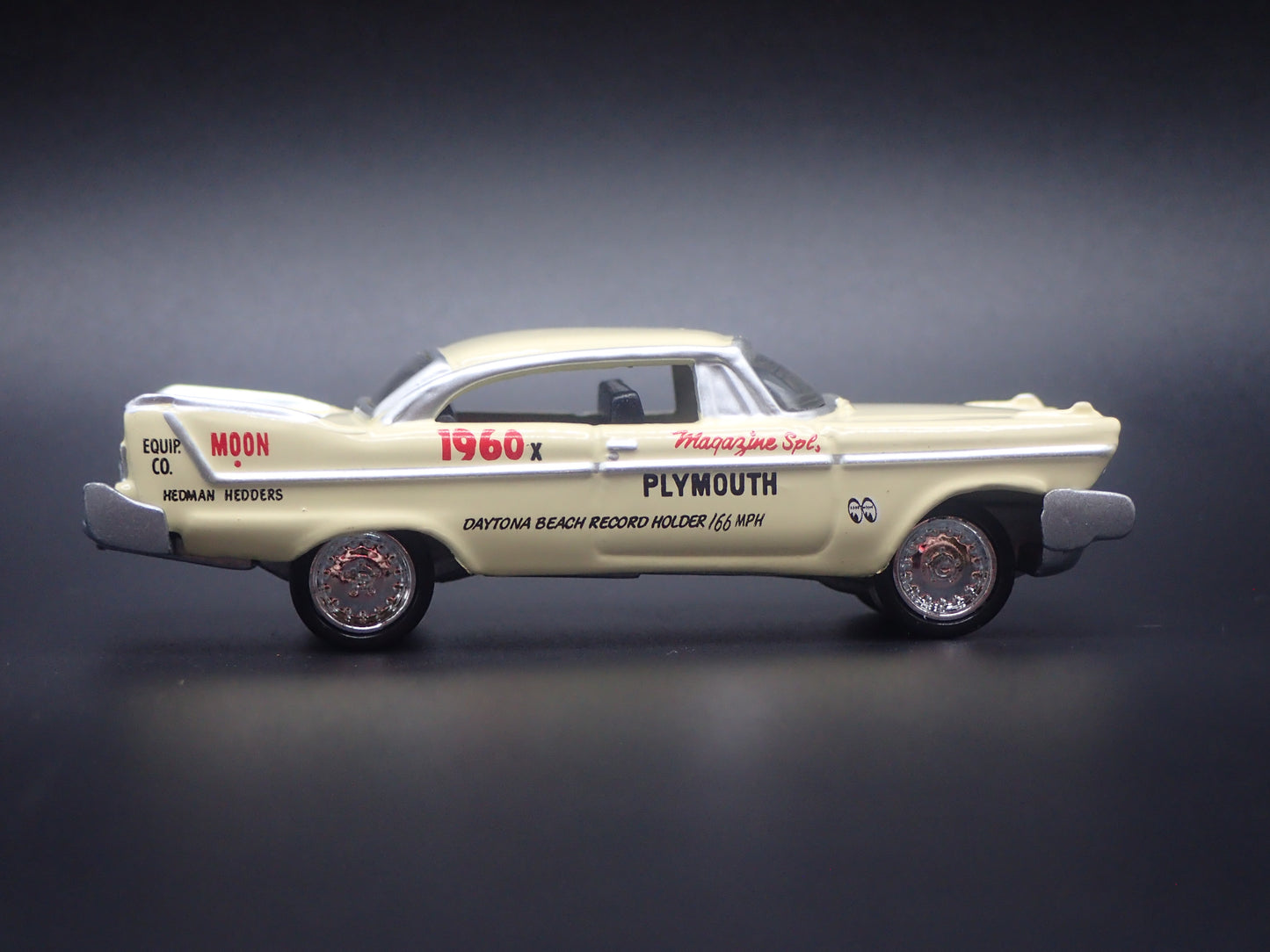 1957 57 PLYMOUTH FURY MOONEYES 1:64 SCALE  DIORAMA DIECAST MODEL CAR