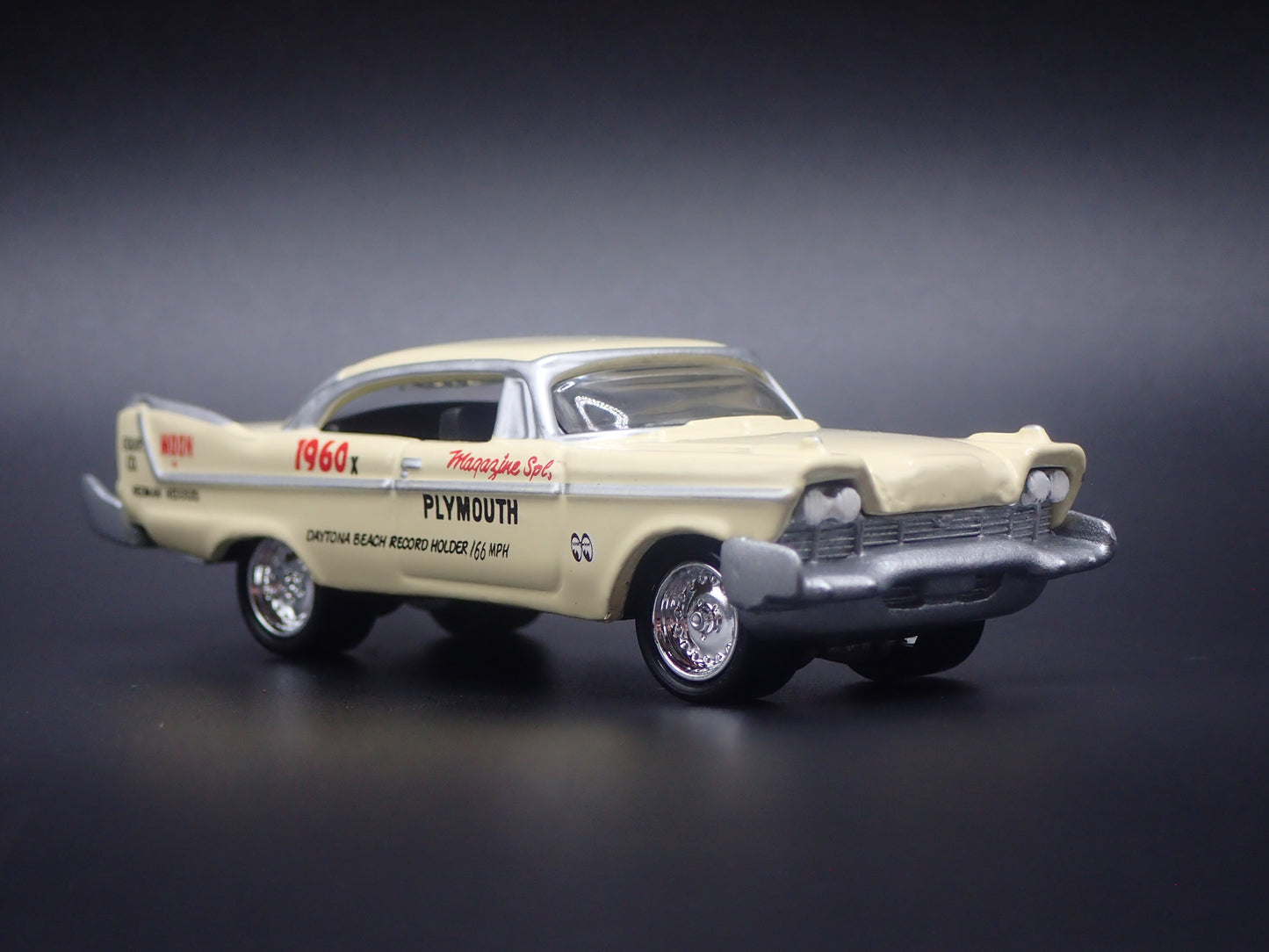 1957 57 PLYMOUTH FURY MOONEYES 1:64 SCALE  DIORAMA DIECAST MODEL CAR
