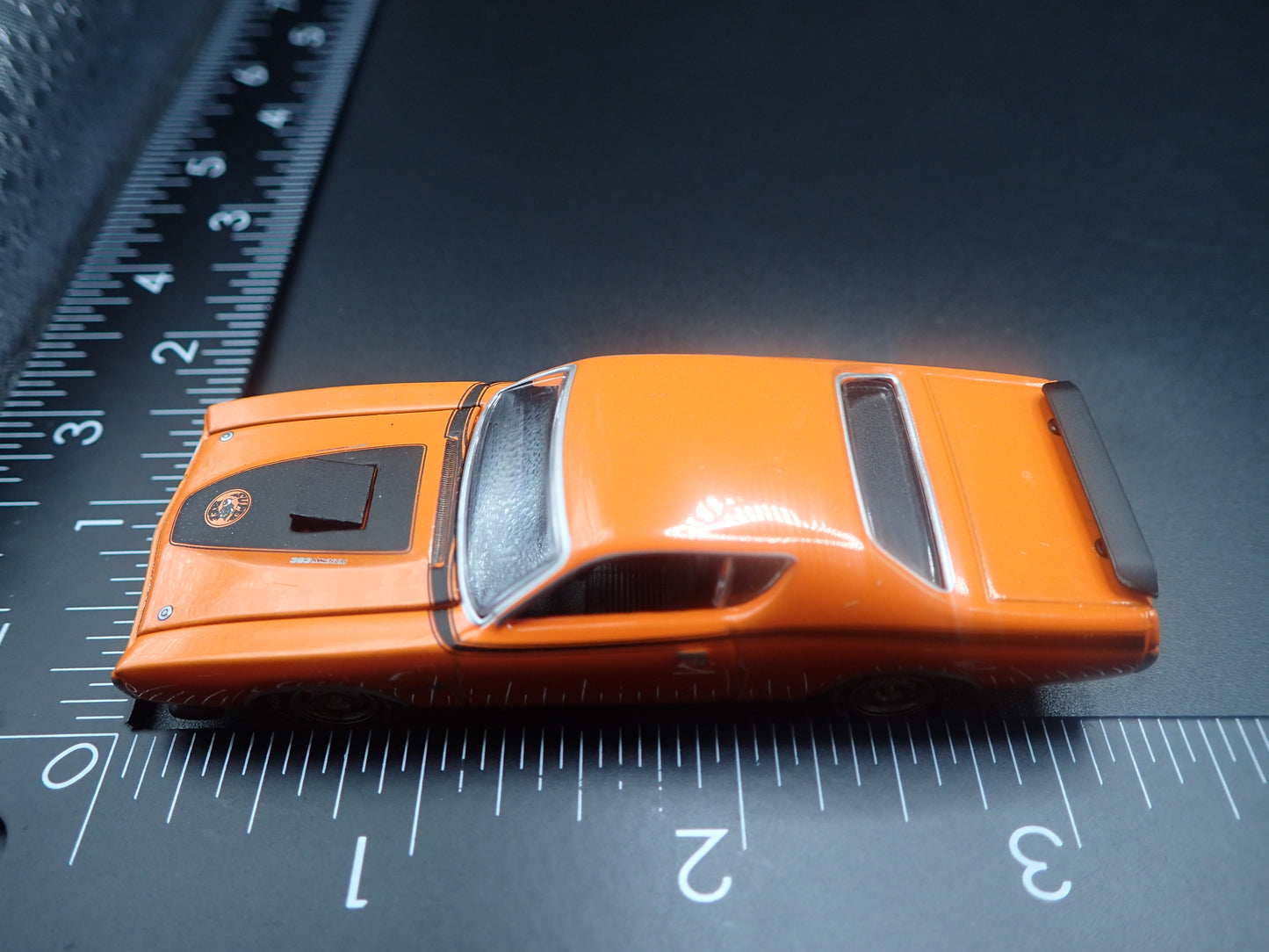 1971 71 DODGE CHARGER R/T ORANGE 1:64 SCALE COLLECTIBLE DIORAMA DIECAST MODEL CAR