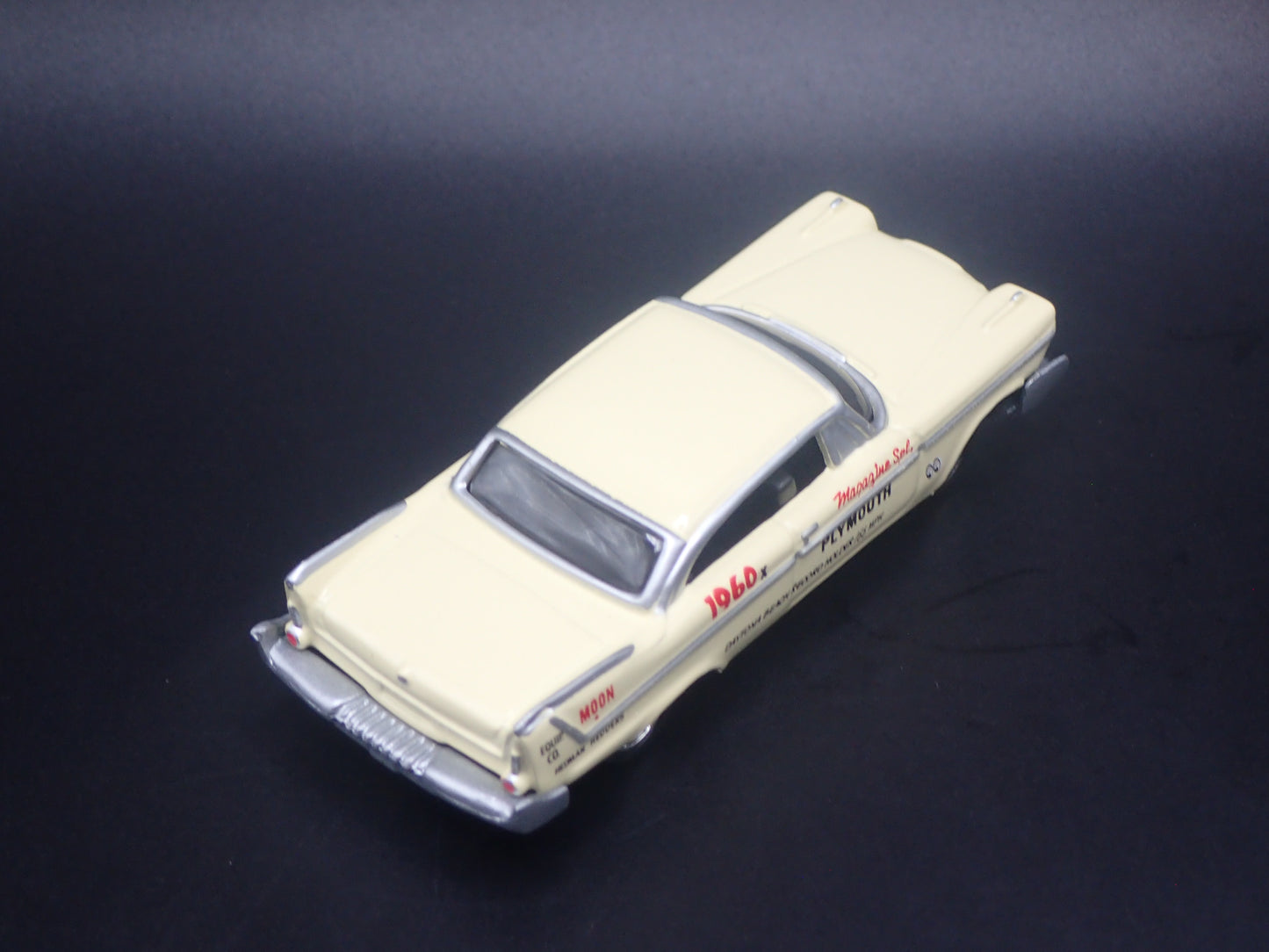 1957 57 PLYMOUTH FURY MOONEYES 1:64 SCALE  DIORAMA DIECAST MODEL CAR