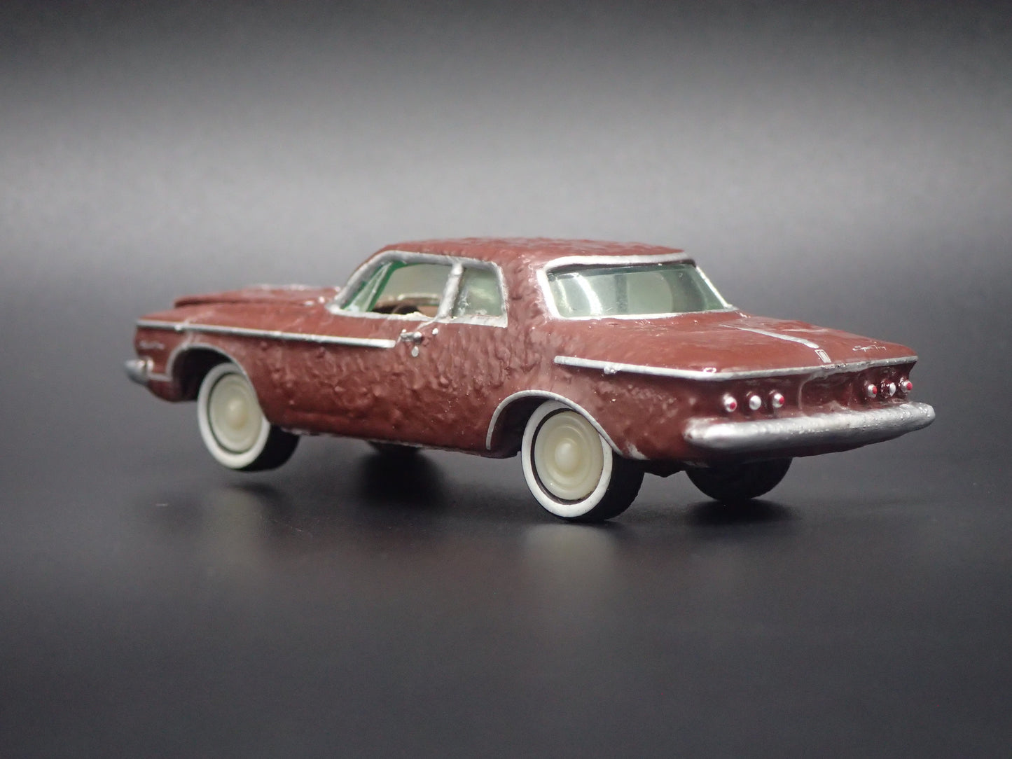 1962 62 PLYMOUTH SPORT FURY BARN FIND 1/64 SCALE DIORAMA DIECAST MODEL CAR