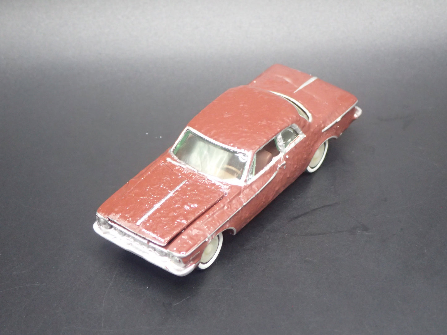 1962 62 PLYMOUTH SPORT FURY BARN FIND 1/64 SCALE DIORAMA DIECAST MODEL CAR