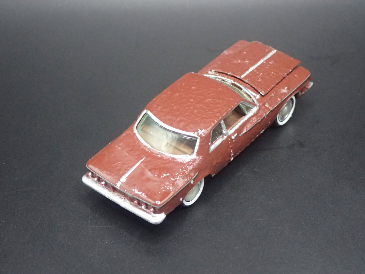 1962 62 PLYMOUTH SPORT FURY BARN FIND 1/64 SCALE DIORAMA DIECAST MODEL CAR