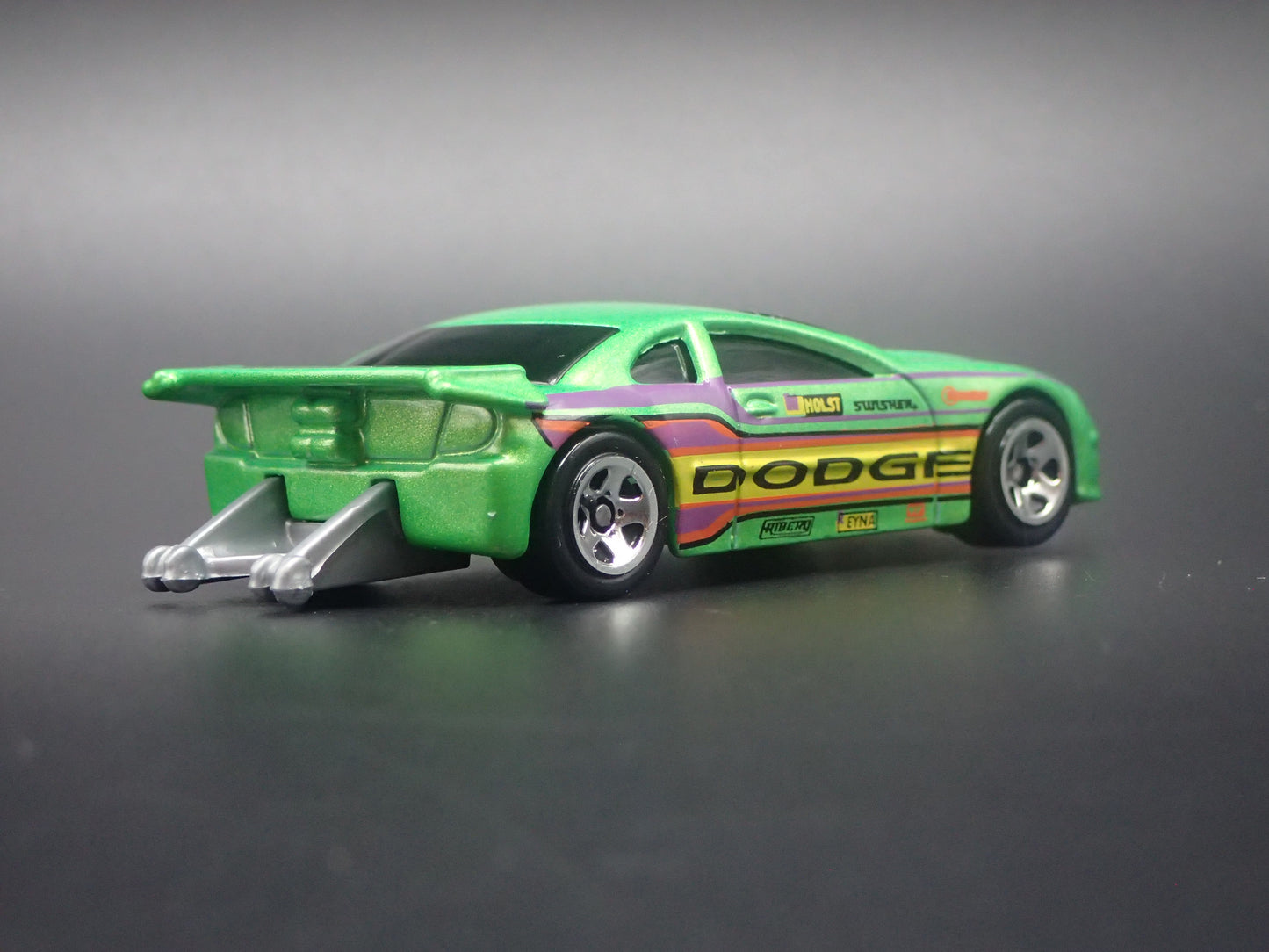 DODGE NEON NHRA DRAG CAR GREEN 1:64 SCALE COLLECTIBLE DIORAMA DIECAST MODEL CAR