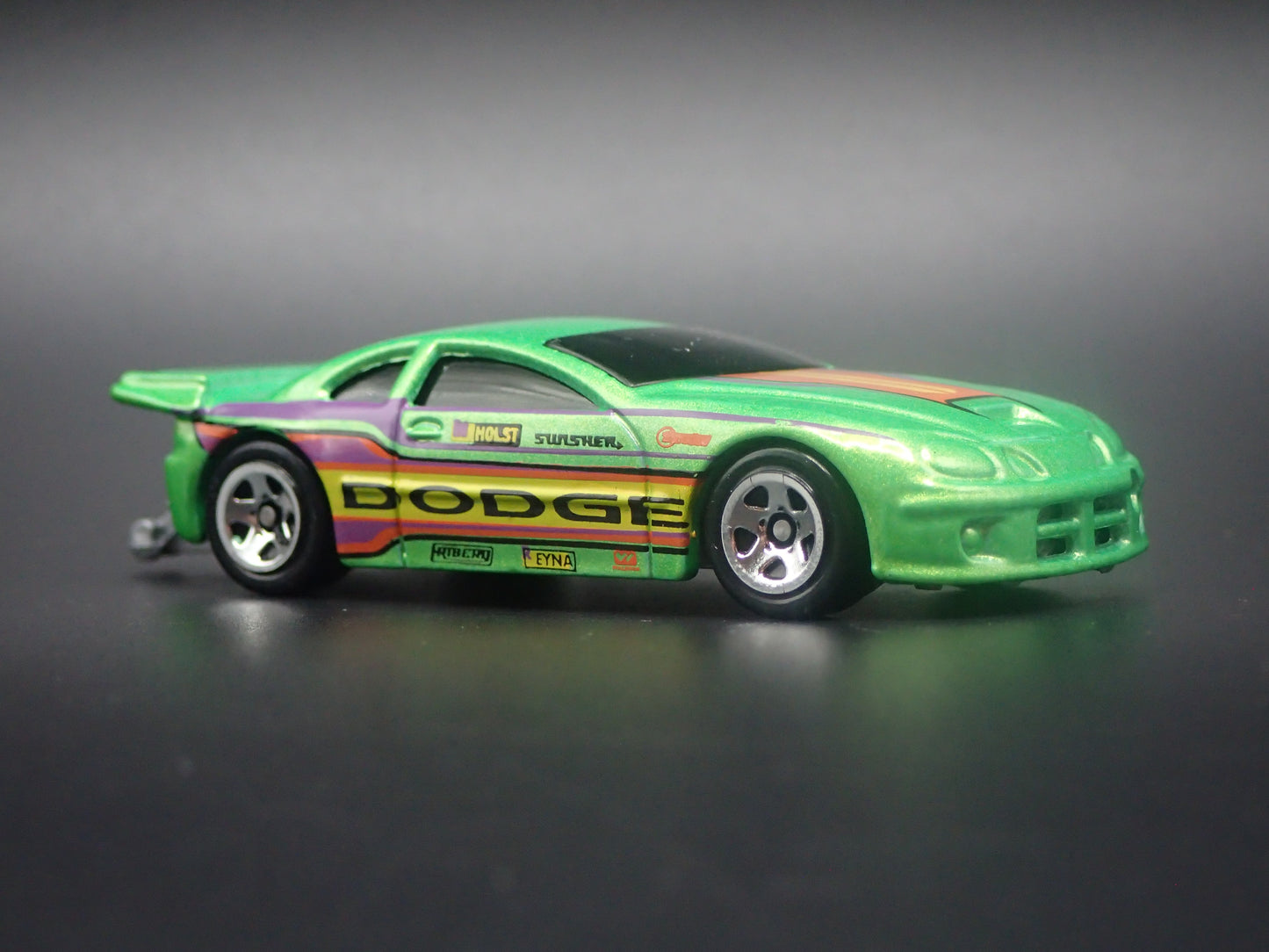 DODGE NEON NHRA DRAG CAR GREEN 1:64 SCALE COLLECTIBLE DIORAMA DIECAST MODEL CAR