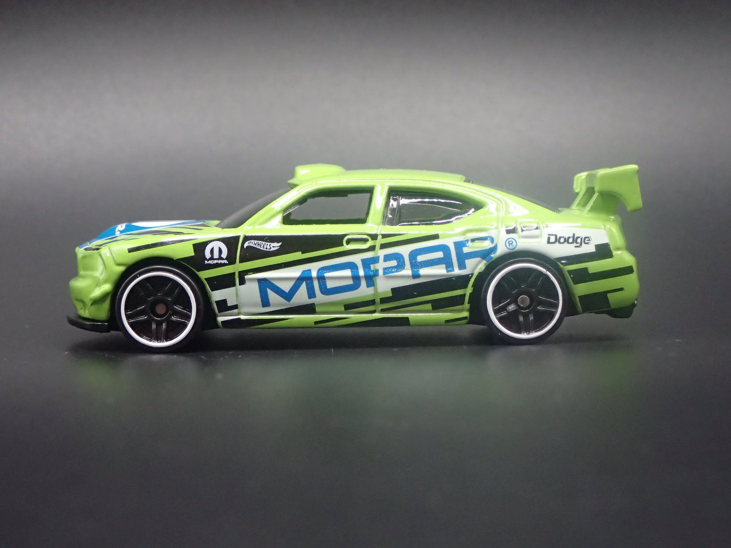 2006-2010 DODGE CHARGER DRIFT MOPAR 1:64 SCALE COLLECTIBLE DIECAST MODEL CAR