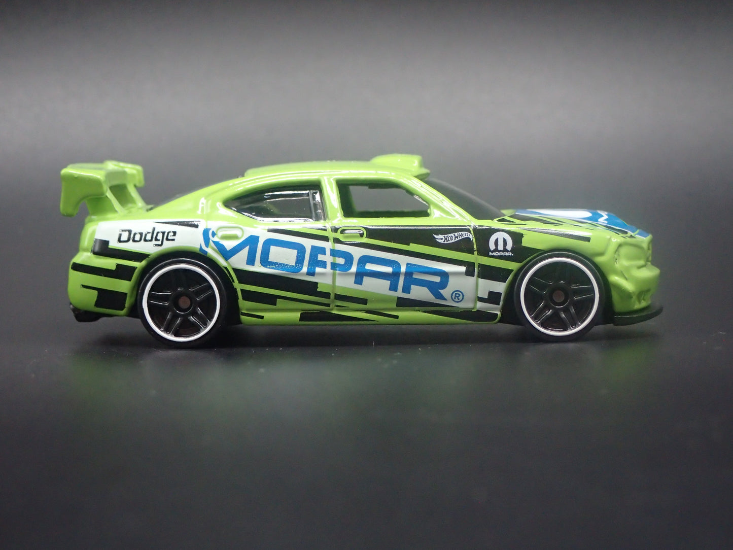 2006-2010 DODGE CHARGER DRIFT MOPAR 1:64 SCALE COLLECTIBLE DIECAST MODEL CAR