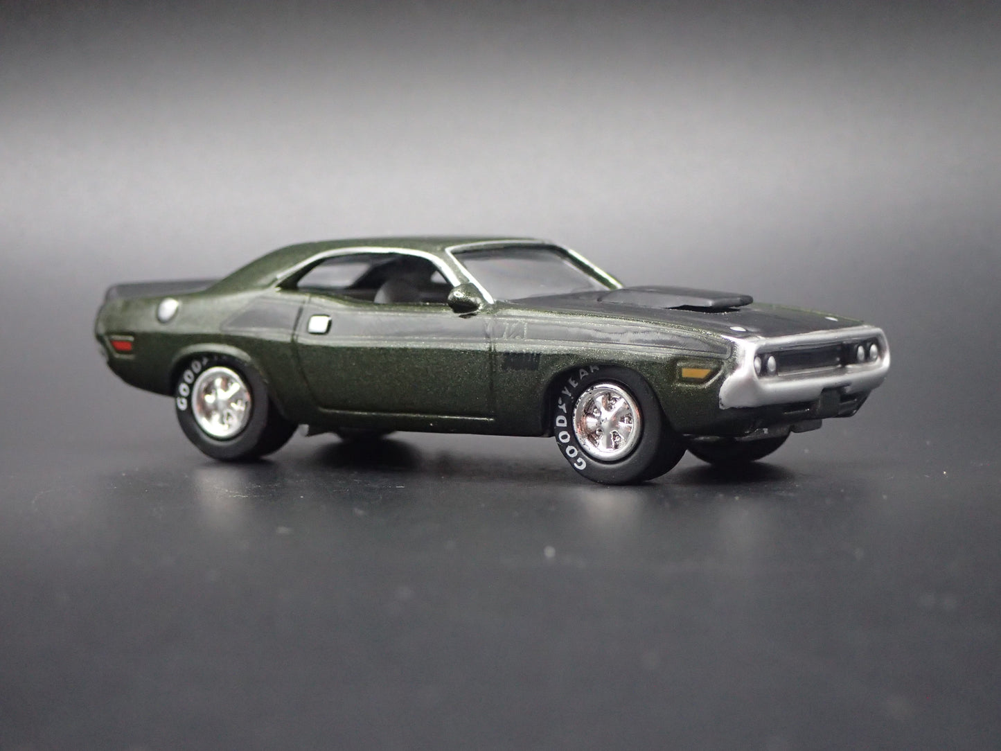 1970 70 DODGE CHALLENGER TA GREEN 1:64 SCALE COLLECTIBLE DIECAST MODEL CAR