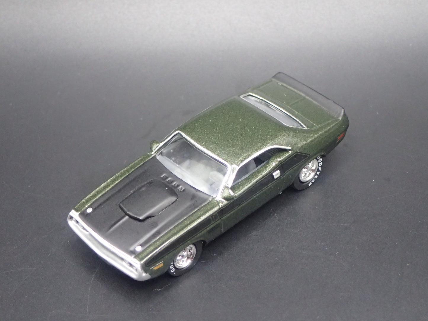 1970 70 DODGE CHALLENGER TA GREEN 1:64 SCALE COLLECTIBLE DIECAST MODEL CAR