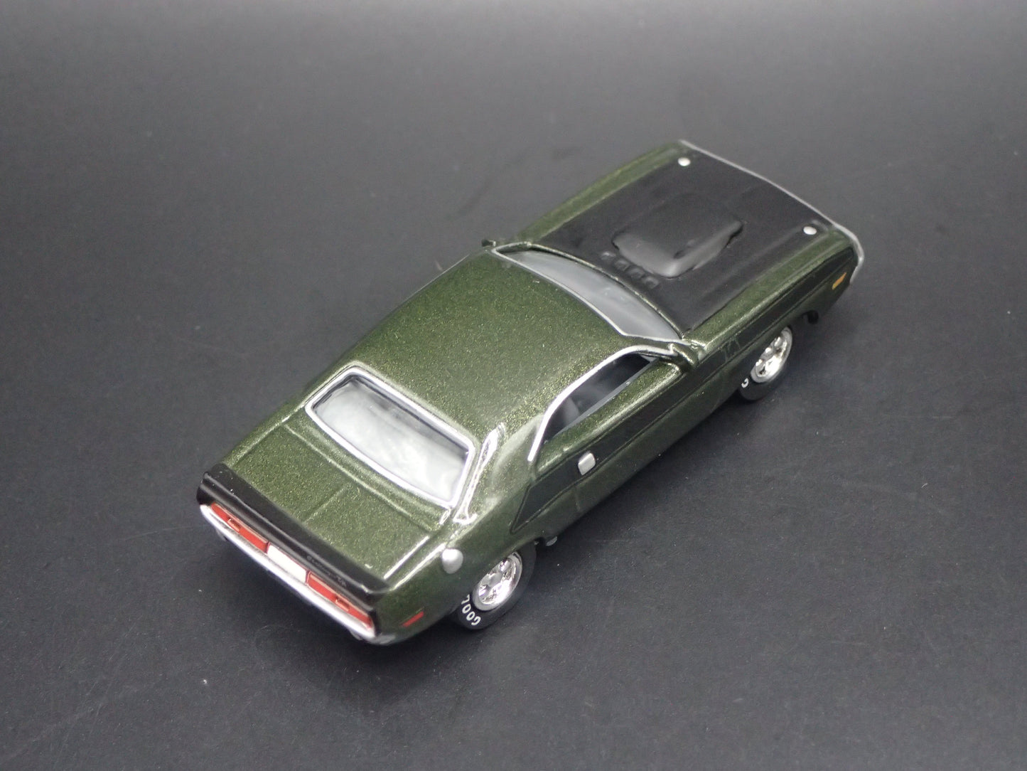 1970 70 DODGE CHALLENGER TA GREEN 1:64 SCALE COLLECTIBLE DIECAST MODEL CAR