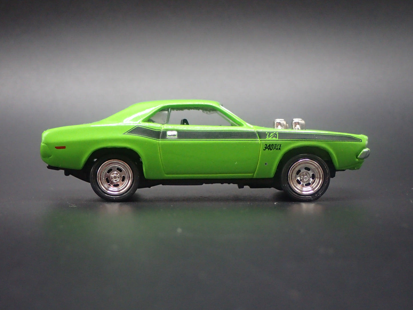 1970 70 DODGE CHALLENGER TA GREEN 1:64 SCALE COLLECTIBLE DIECAST MODEL CAR