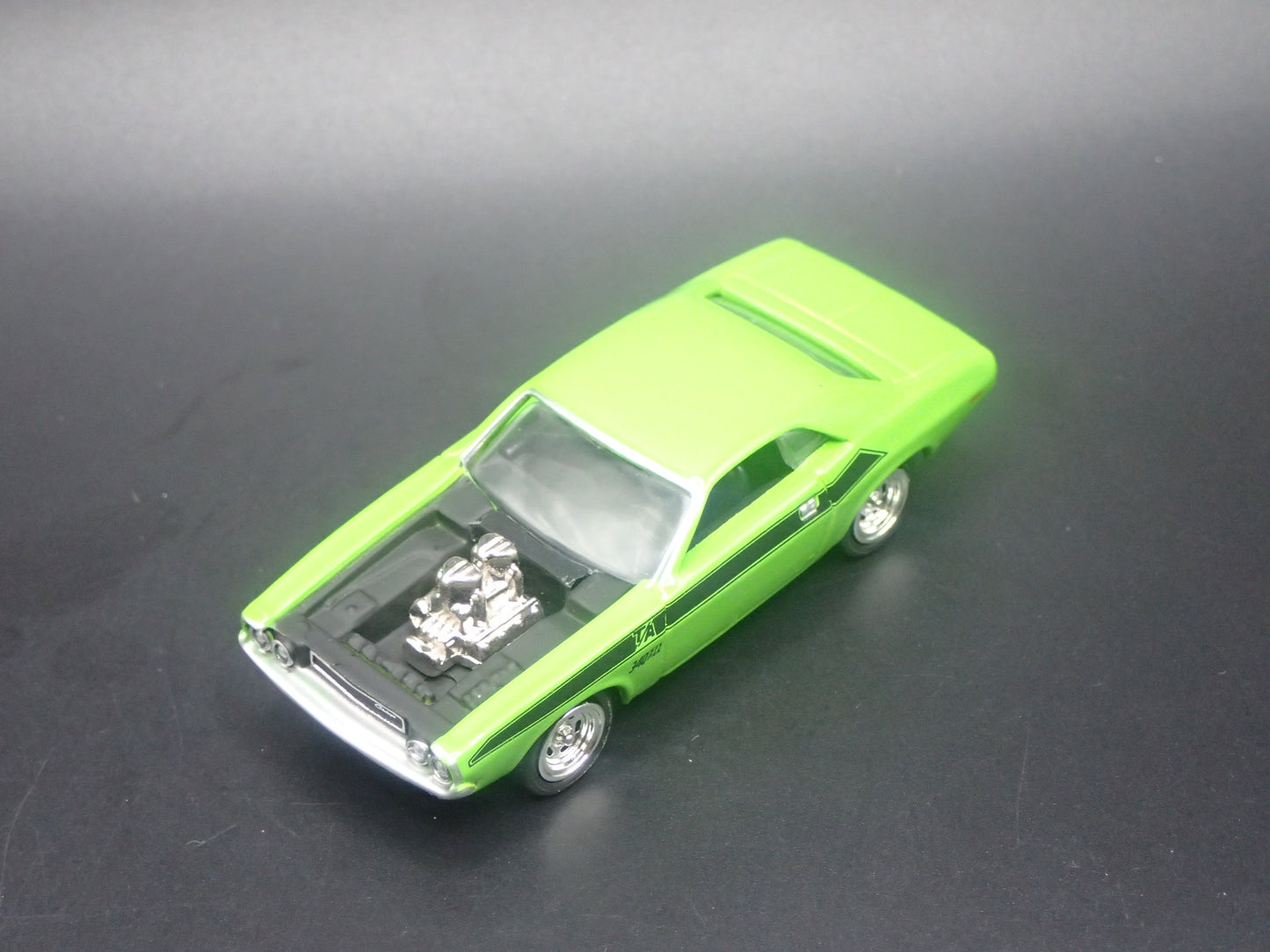 1970 70 DODGE CHALLENGER TA GREEN 1:64 SCALE COLLECTIBLE DIECAST MODEL CAR