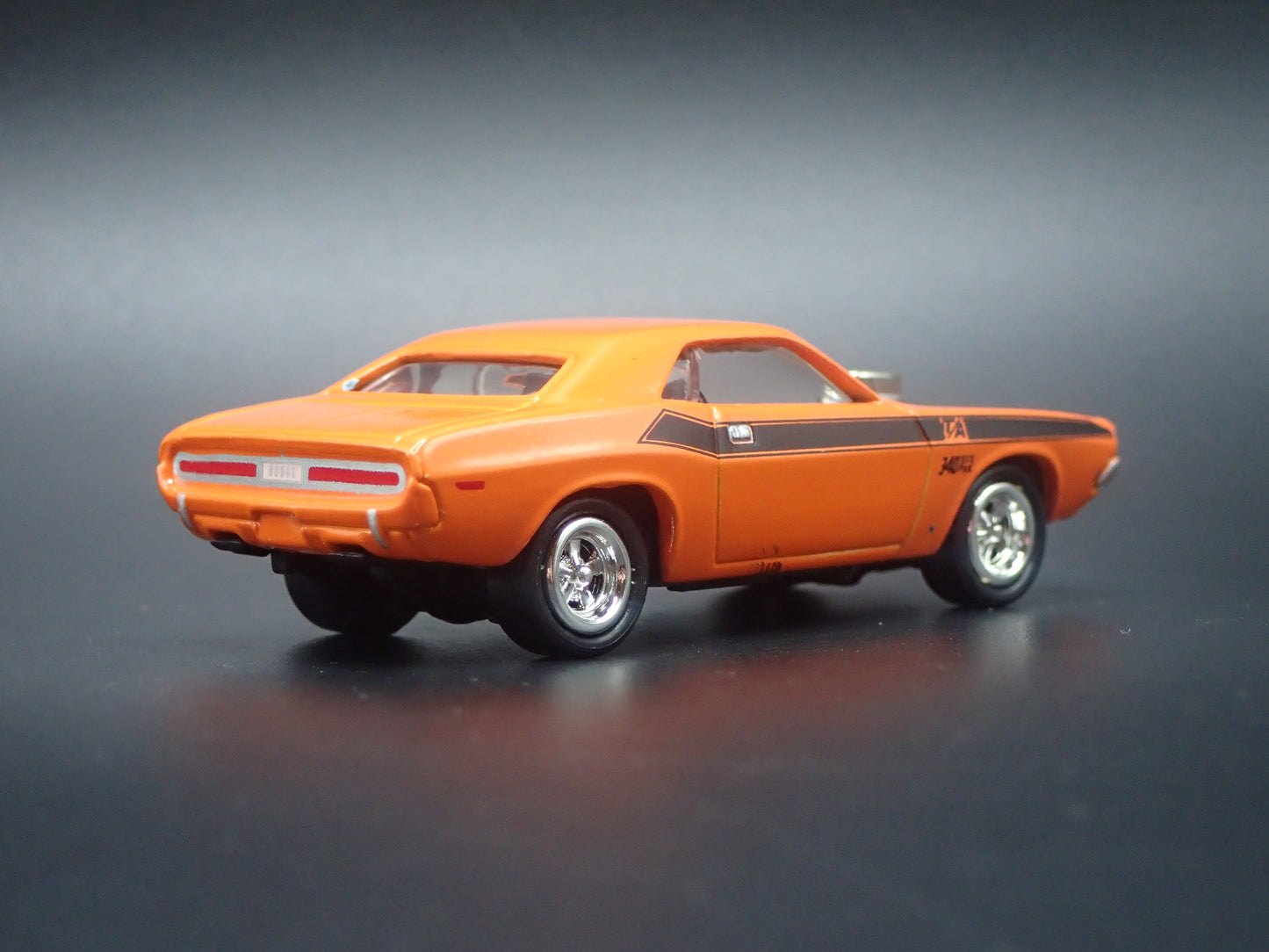 1970 70 DODGE CHALLENGER TA ORANGE 1:64 SCALE COLLECTIBLE DIECAST MODEL CAR