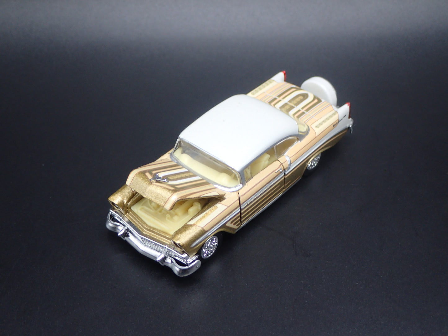 1956 56 CHEVY CHEVROLET BEL AIR LOWRIDER 1:64 SCALE DIORAMA DIECAST MODEL CAR
