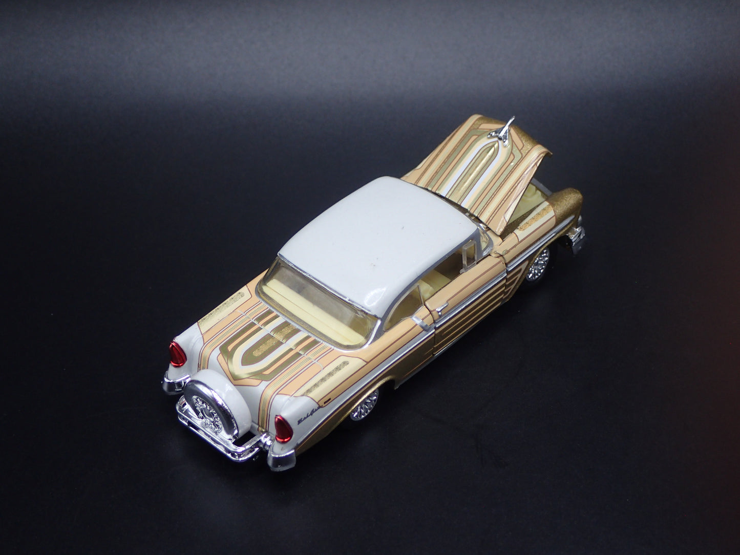 1956 56 CHEVY CHEVROLET BEL AIR LOWRIDER 1:64 SCALE DIORAMA DIECAST MODEL CAR