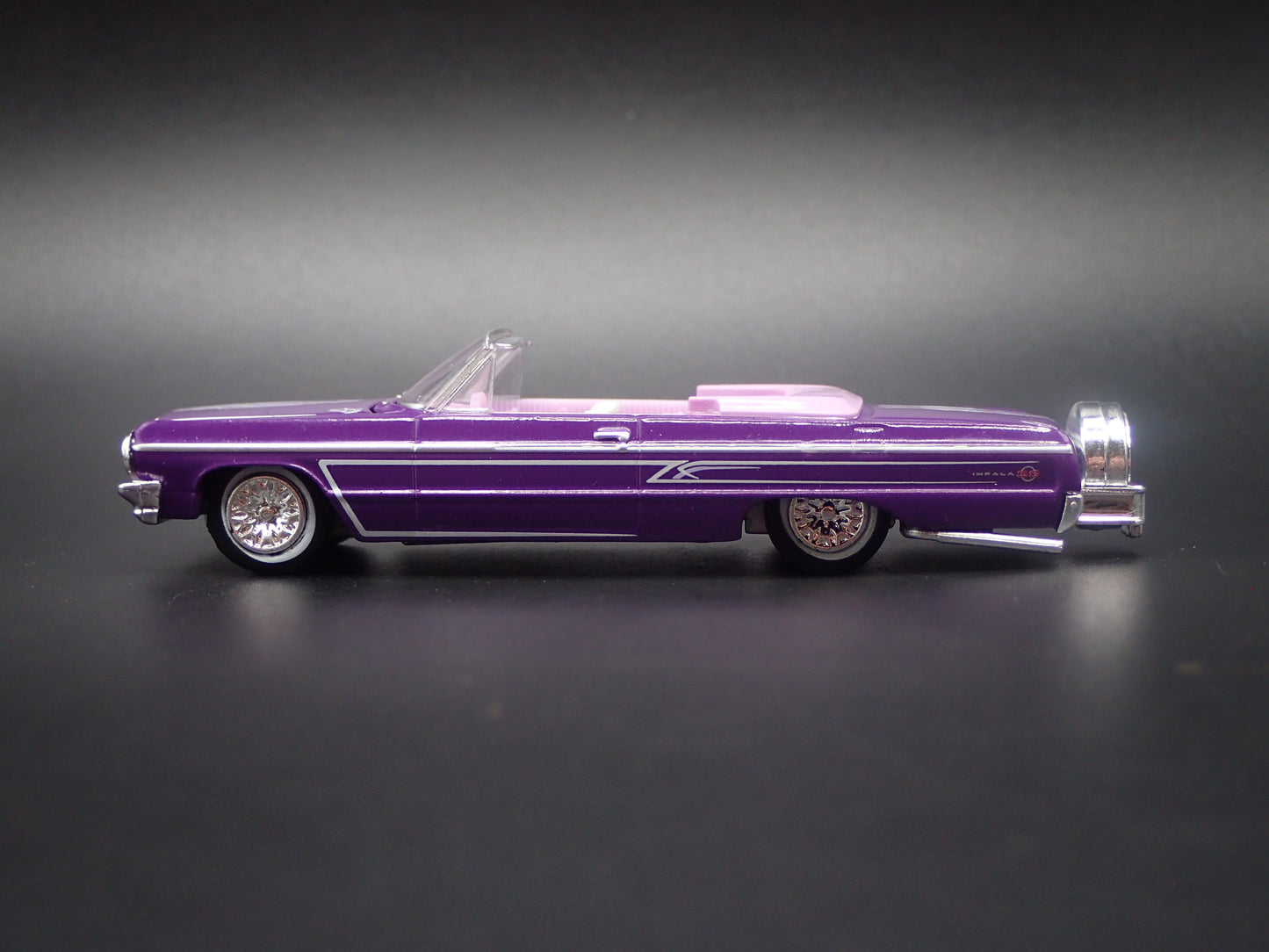 1964 64 CHEVY CHEVROLET IMPALA SS CONVERTIBLE LOWRIDER 1:64 SCALE DIECAST CAR