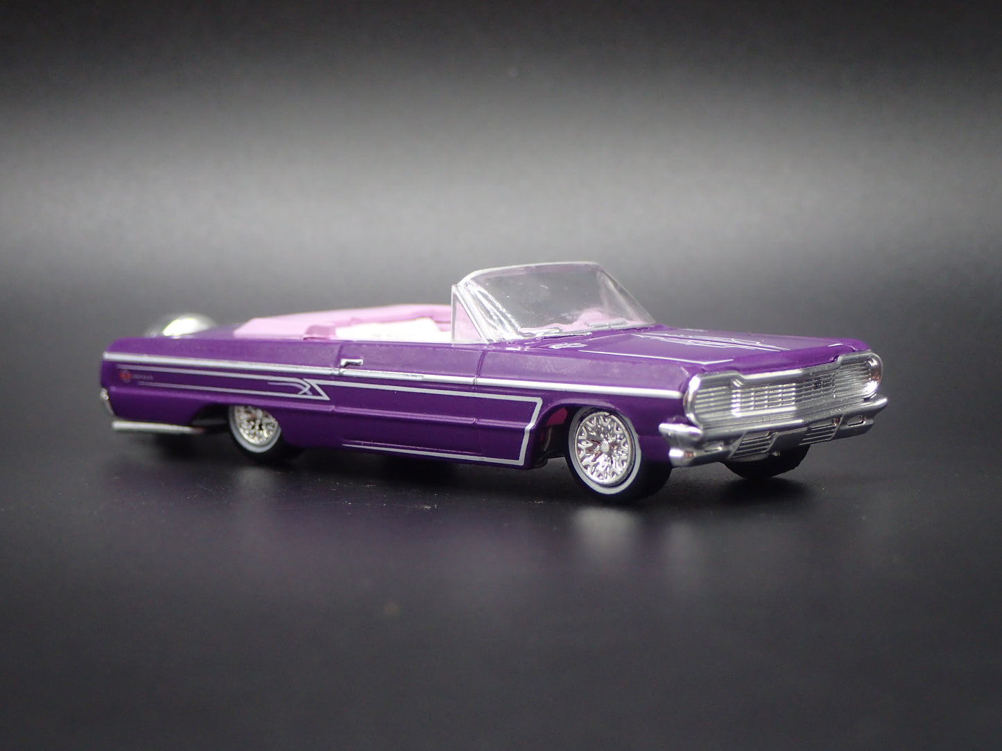 1964 64 CHEVY CHEVROLET IMPALA SS CONVERTIBLE LOWRIDER 1:64 SCALE DIECAST CAR