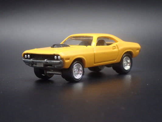 1970 70 DODGE CHALLENGER 1:64 SCALE COLLECTIBLE DIORAMA DIECAST MODEL CAR