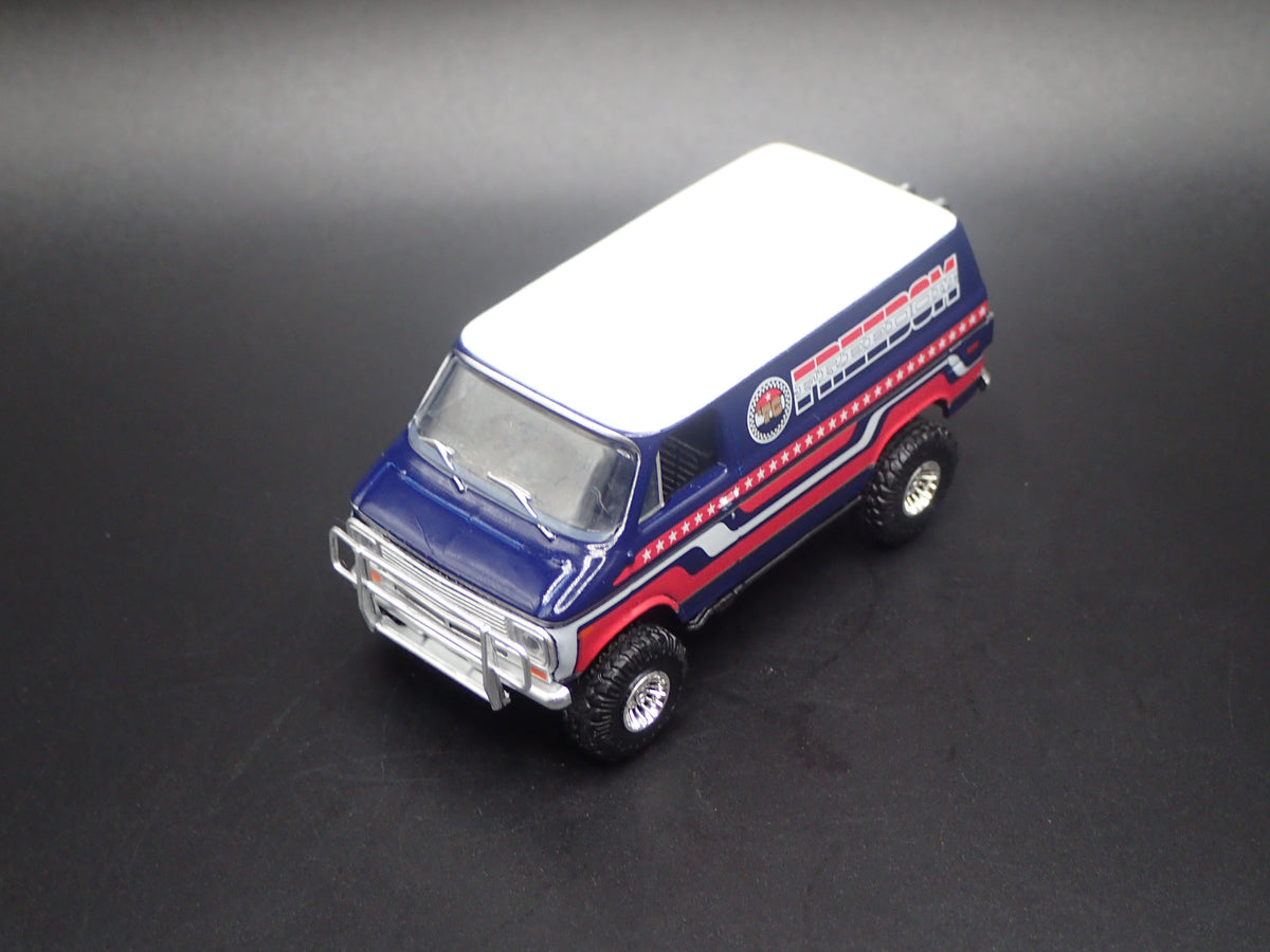 1971-1977 CHEVY CHEVROLET VAN G10 USA FREEDOM 1:64 SCALE DIECAST MODEL CAR