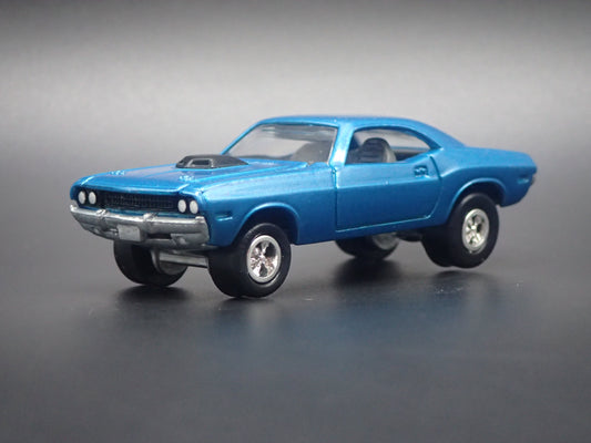1970 70 DODGE CHALLENGER 1:64 SCALE COLLECTIBLE DIORAMA DIECAST MODEL CAR